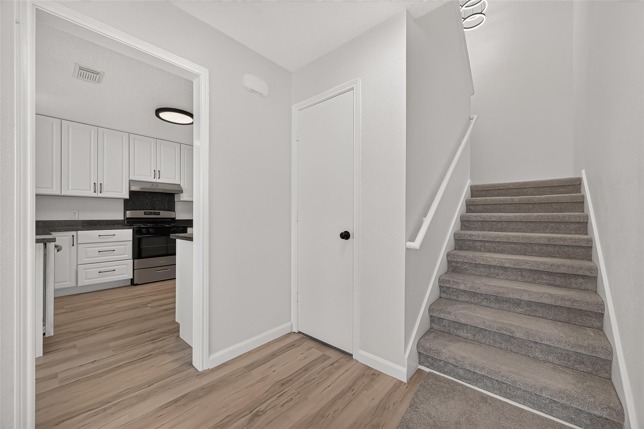 13430 Eldridge Villa Street Property Photo 13