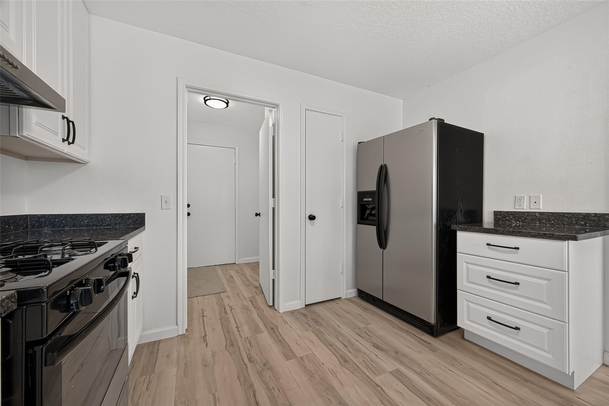 13430 Eldridge Villa Street Property Photo 15