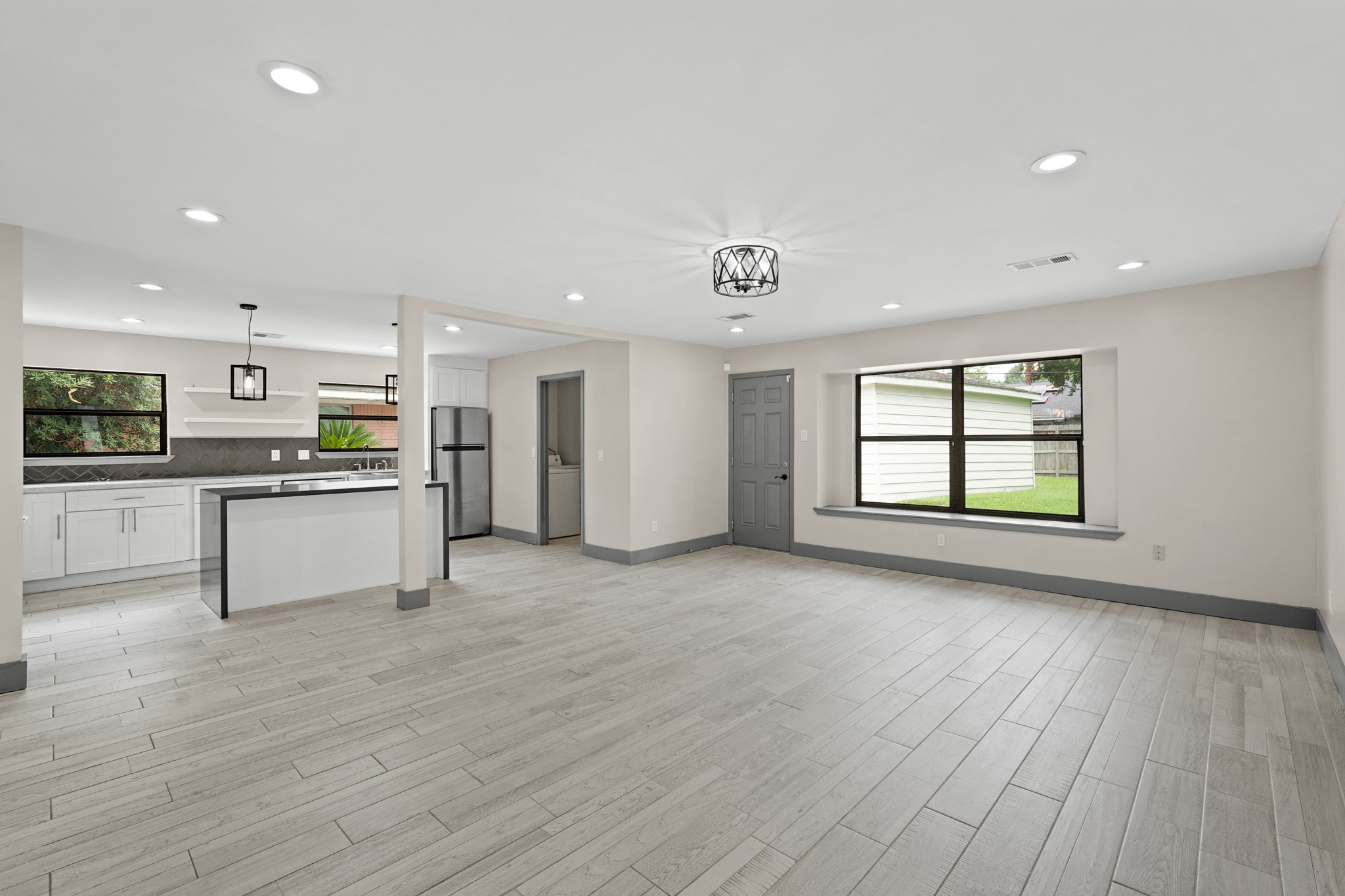 5522 Braesvalley Drive Property Photo 4
