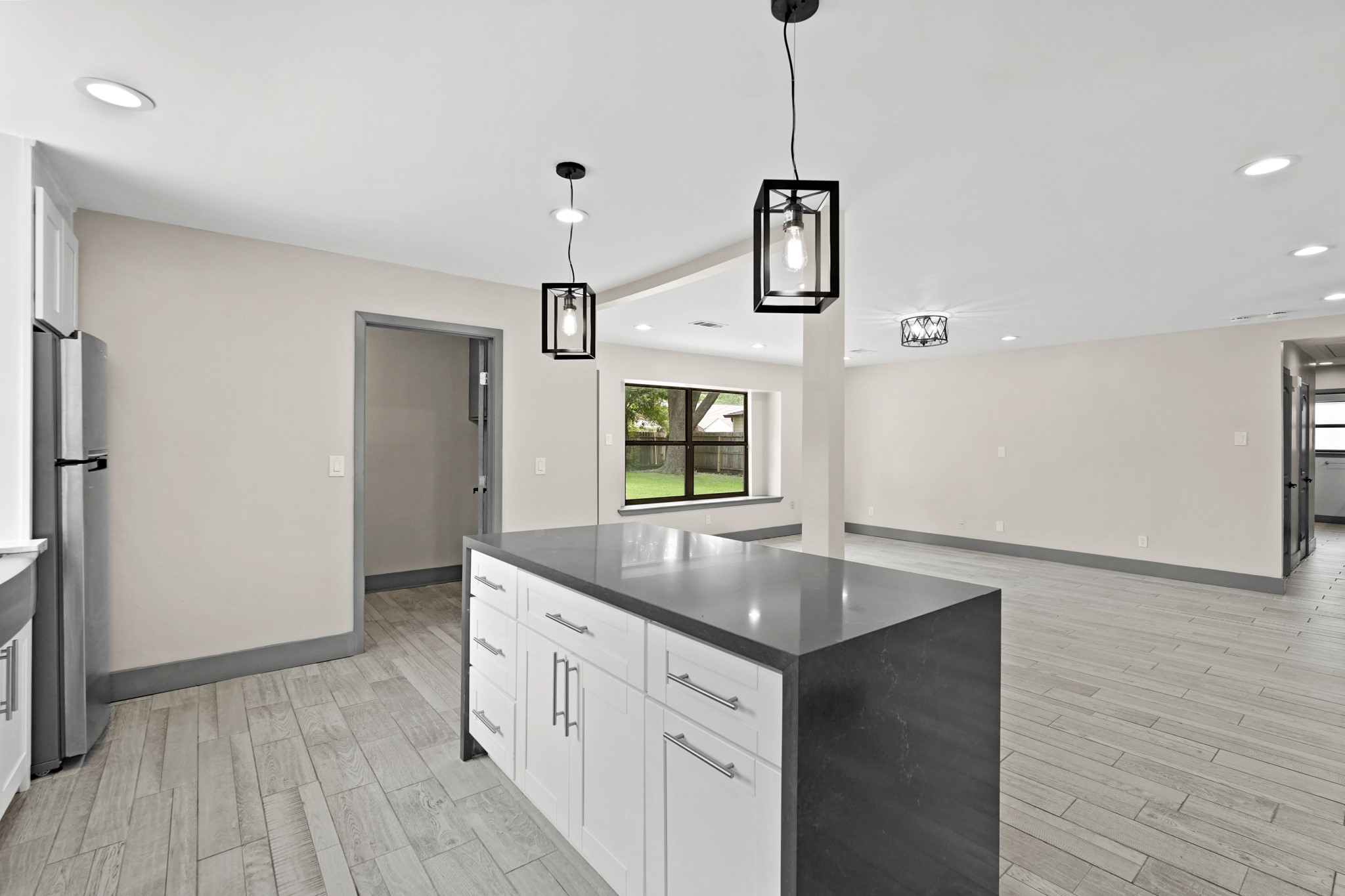5522 Braesvalley Drive Property Photo 8