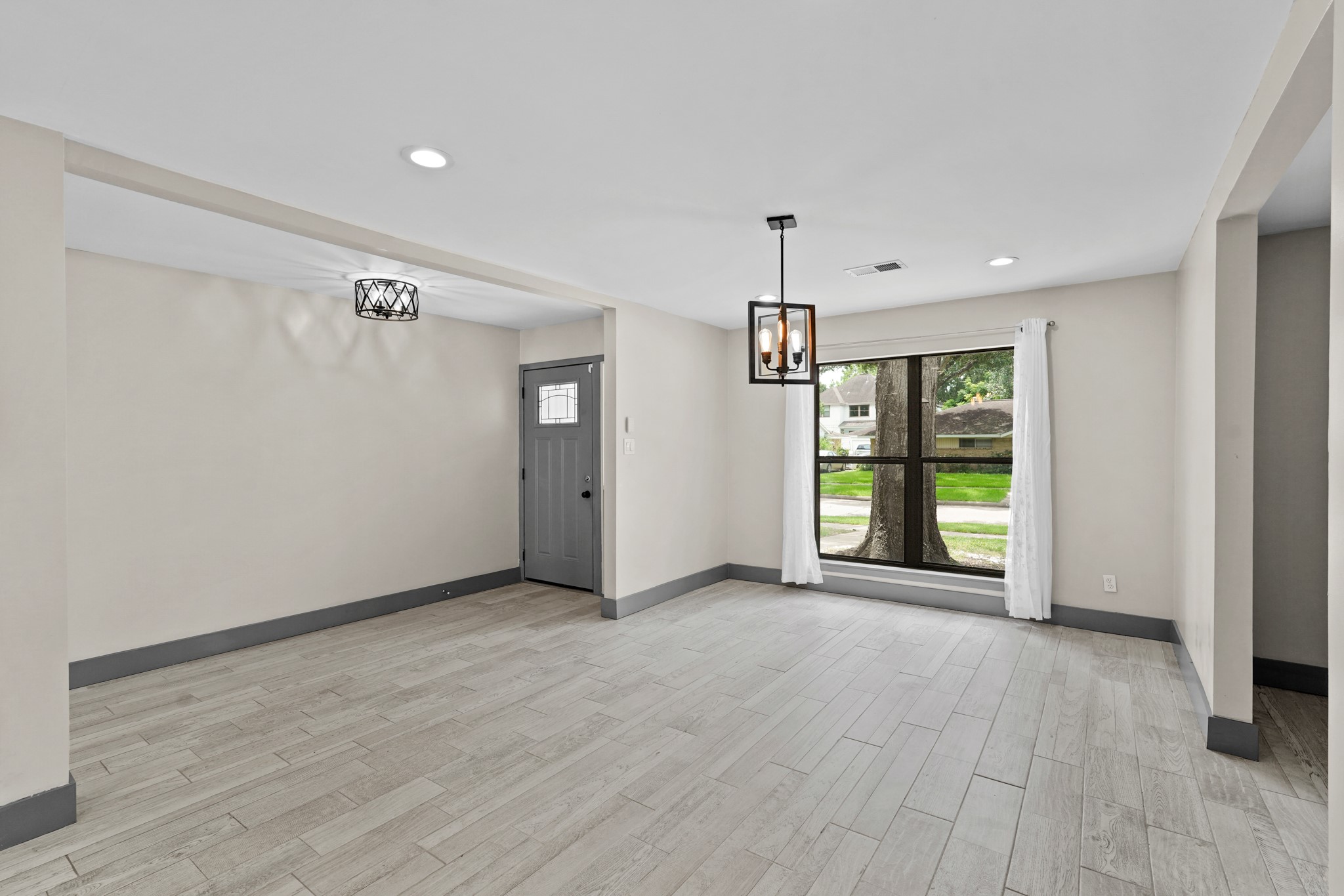 5522 Braesvalley Drive Property Photo 10