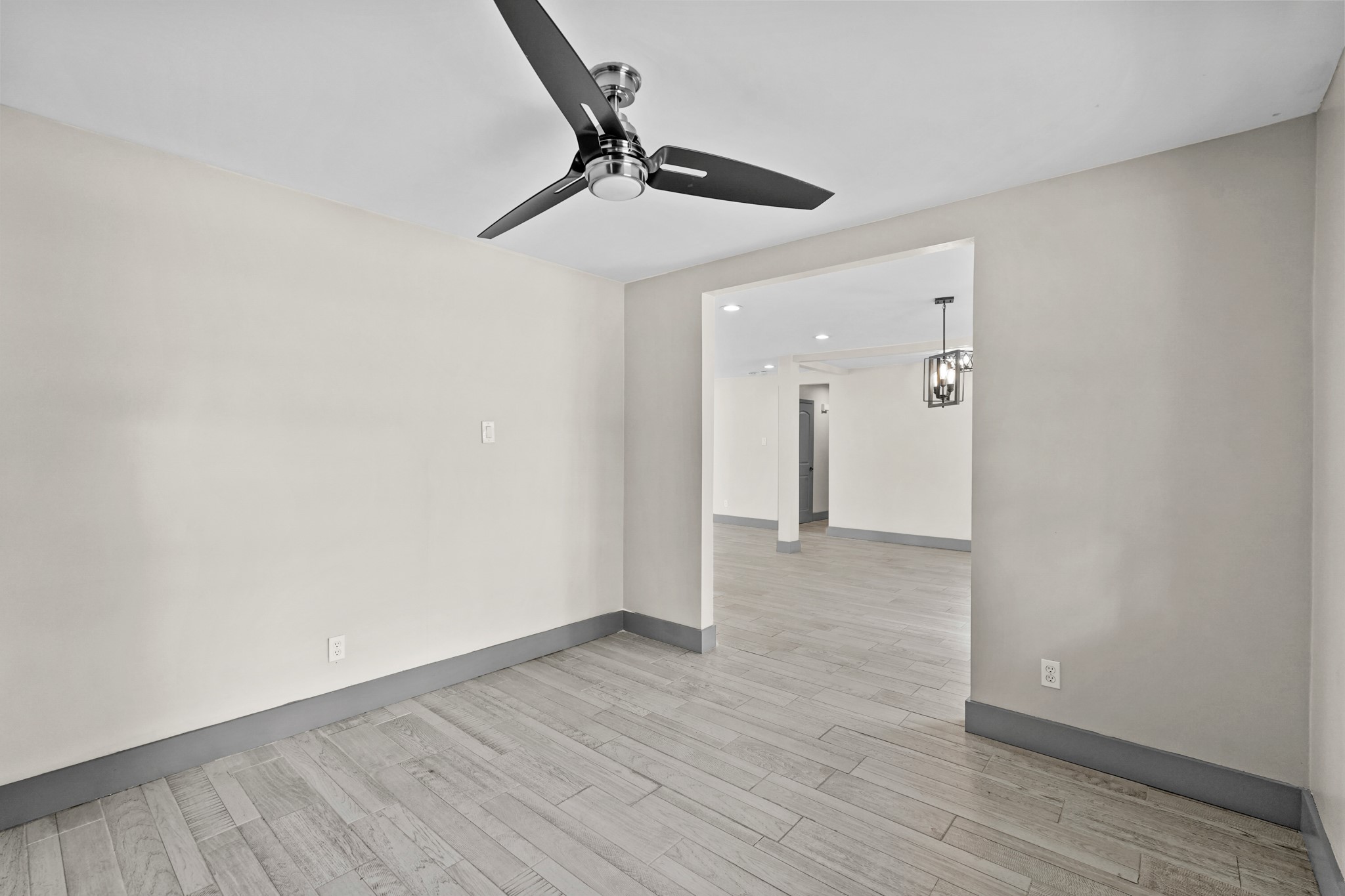 5522 Braesvalley Drive Property Photo 12