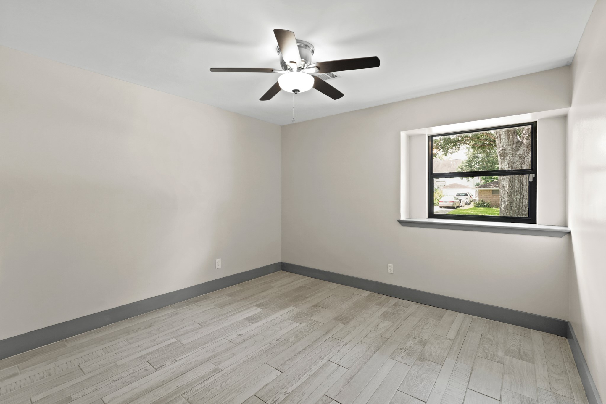 5522 Braesvalley Drive Property Photo 19