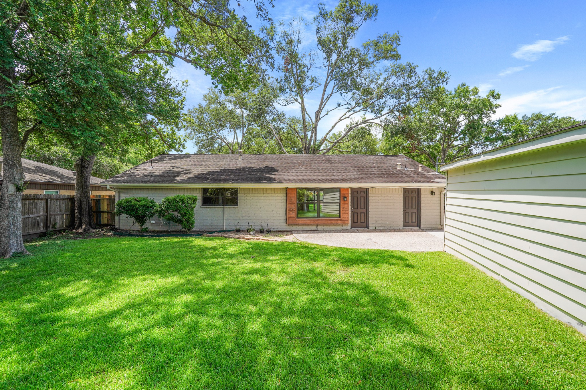 5522 Braesvalley Drive Property Photo 23
