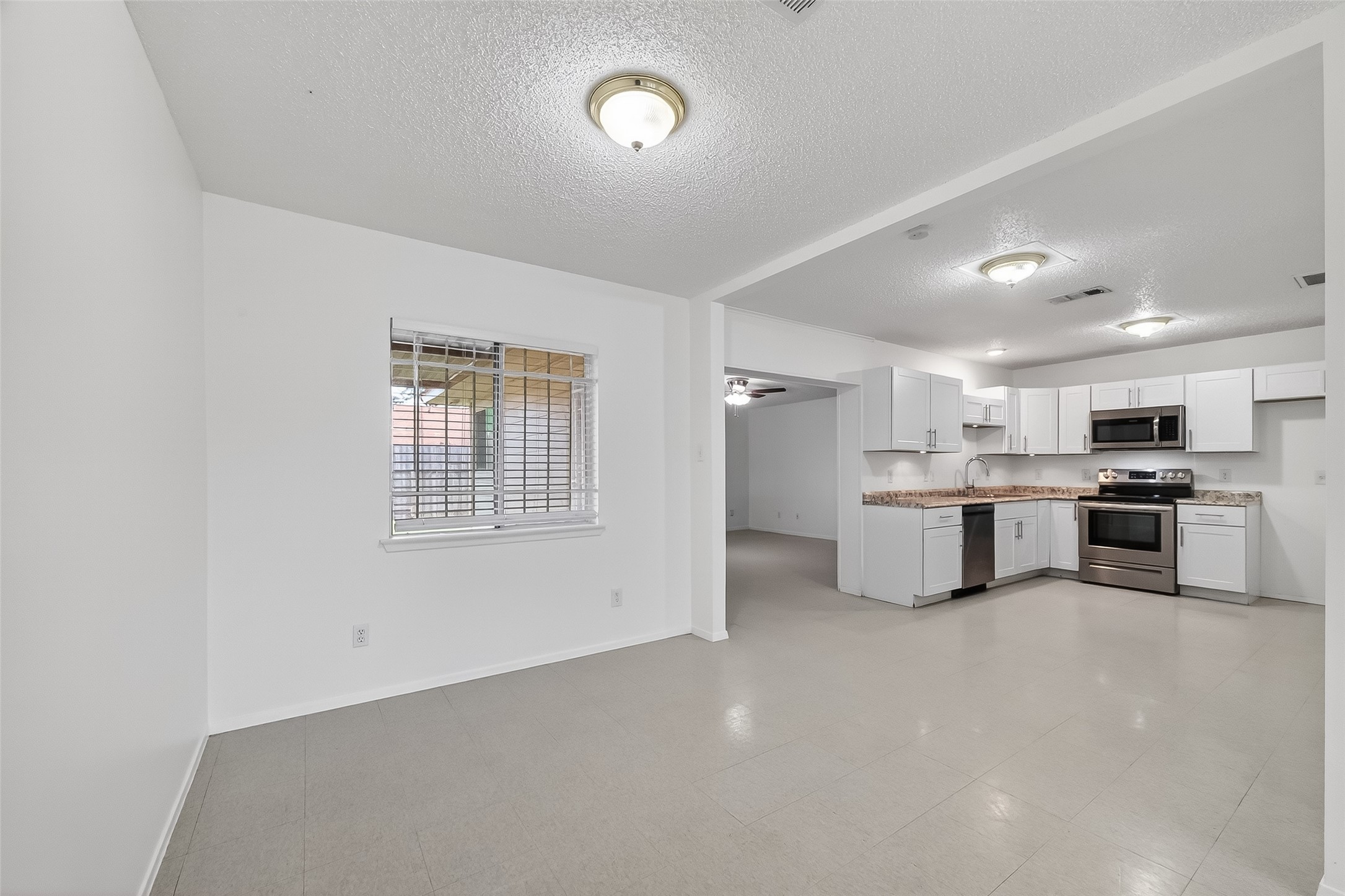 15022 Chipman Lane Property Photo 17
