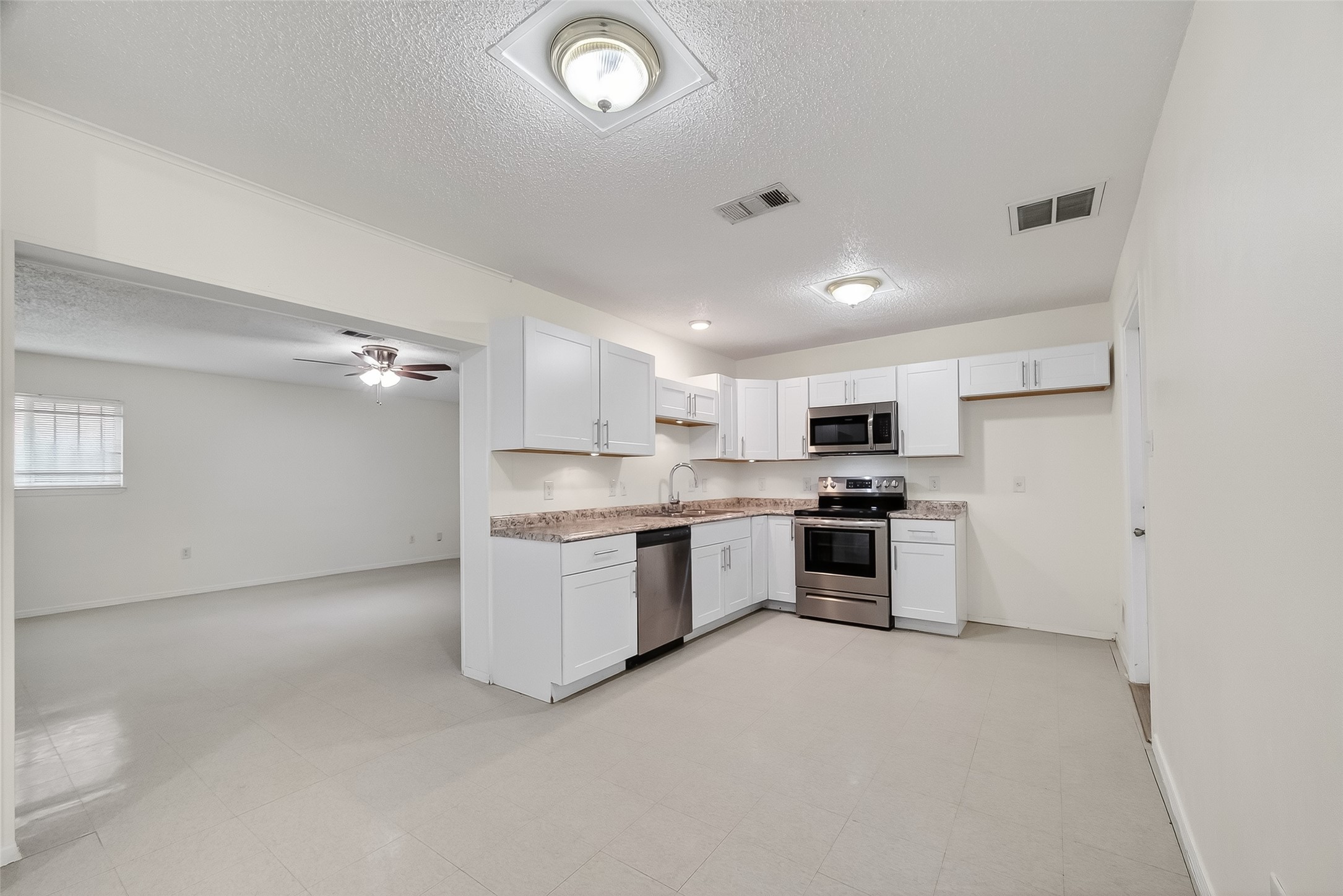 15022 Chipman Lane Property Photo 18