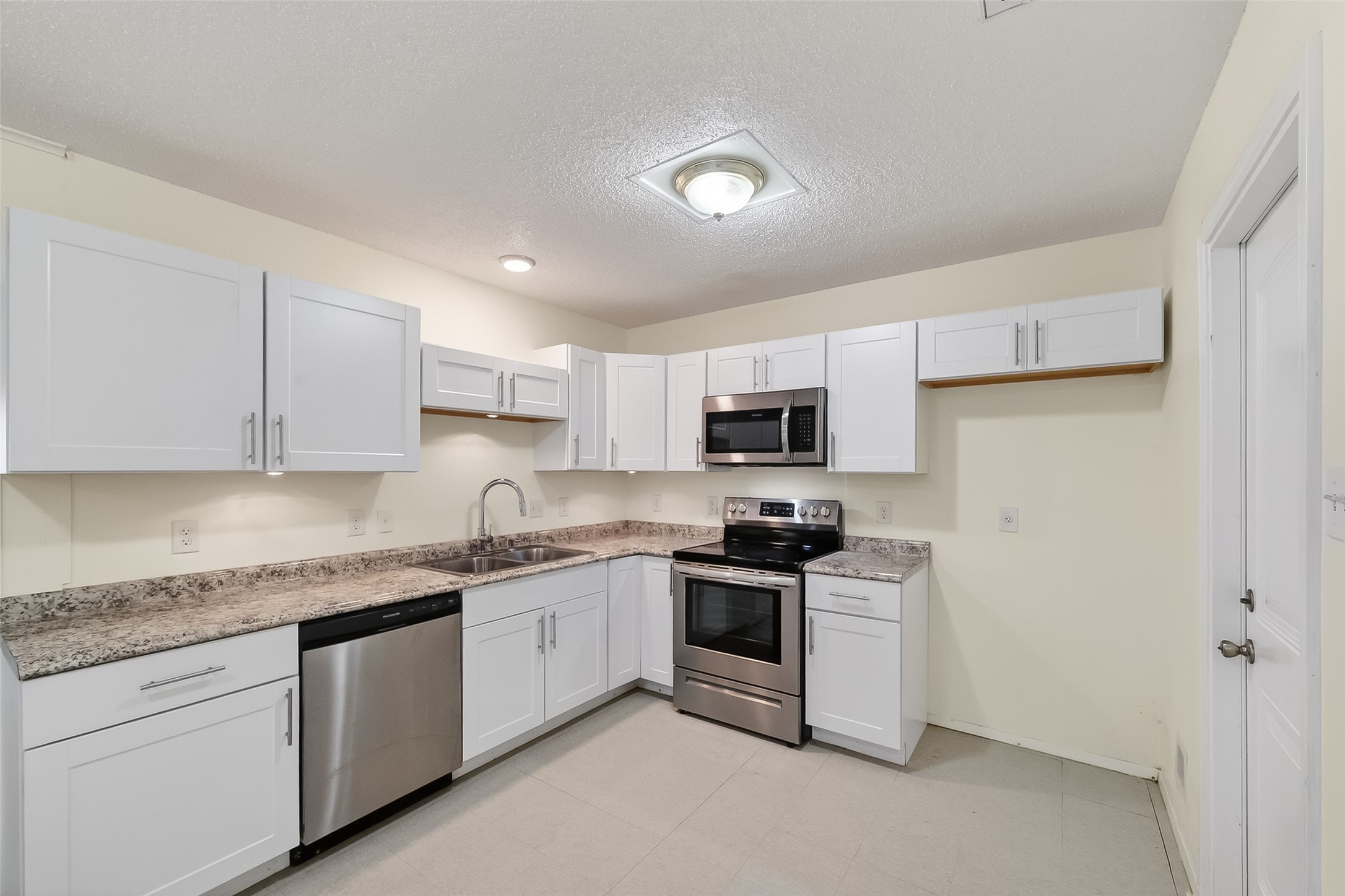 15022 Chipman Lane Property Photo 20