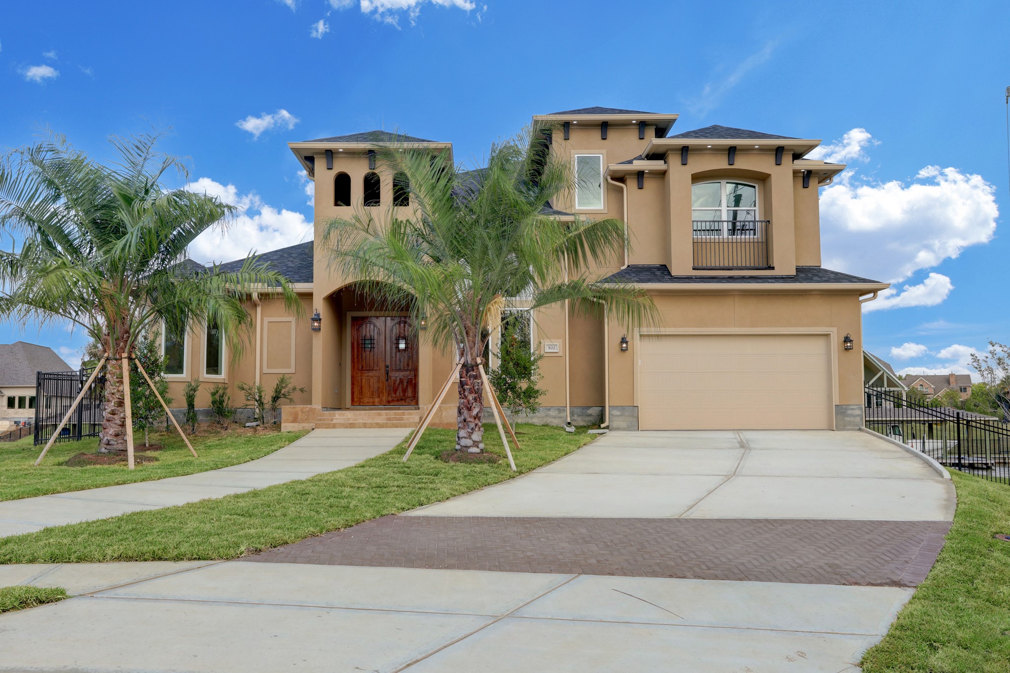 502 Amalfi Drive Property Photo 1