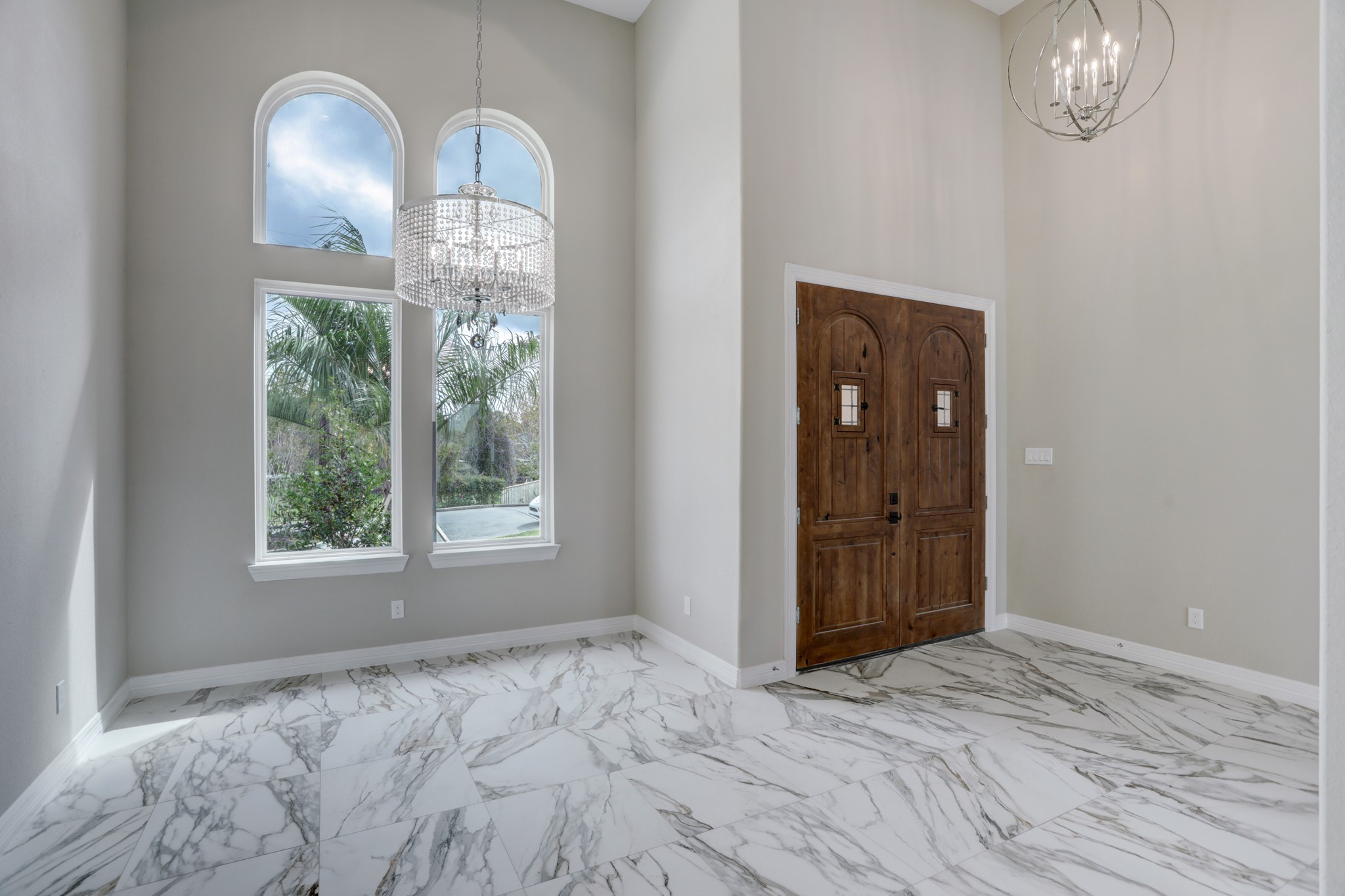 502 Amalfi Drive Property Photo 4