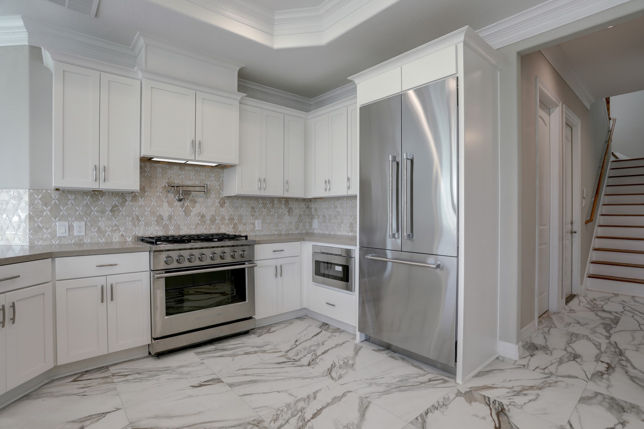 502 Amalfi Drive Property Photo 7