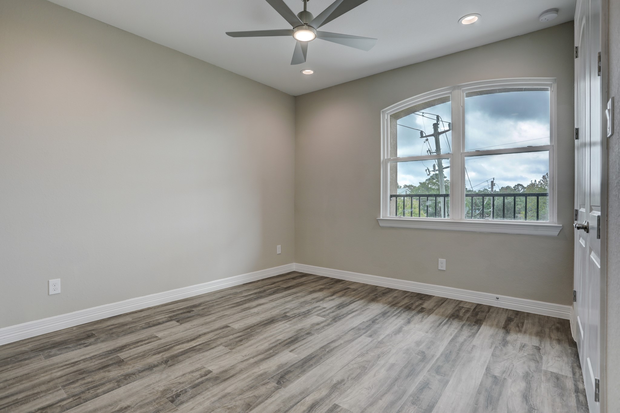 502 Amalfi Drive Property Photo 18