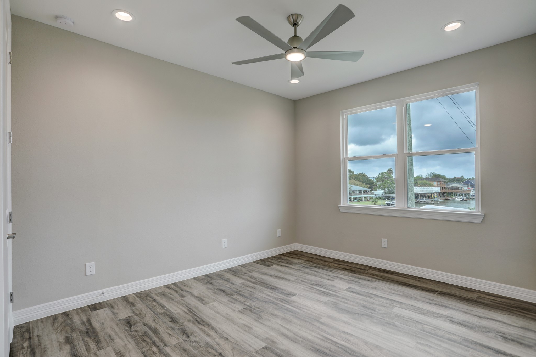502 Amalfi Drive Property Photo 19