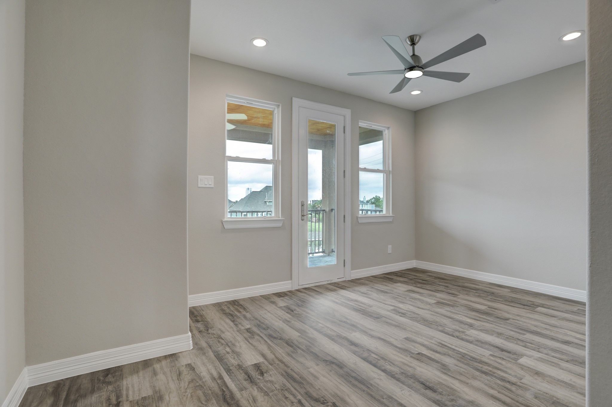 502 Amalfi Drive Property Photo 23