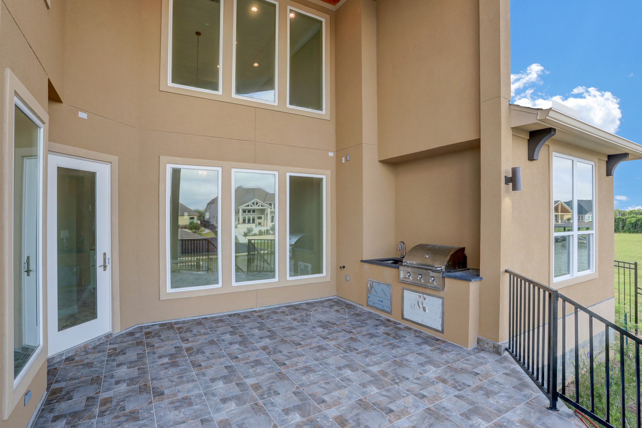 502 Amalfi Drive Property Photo 30