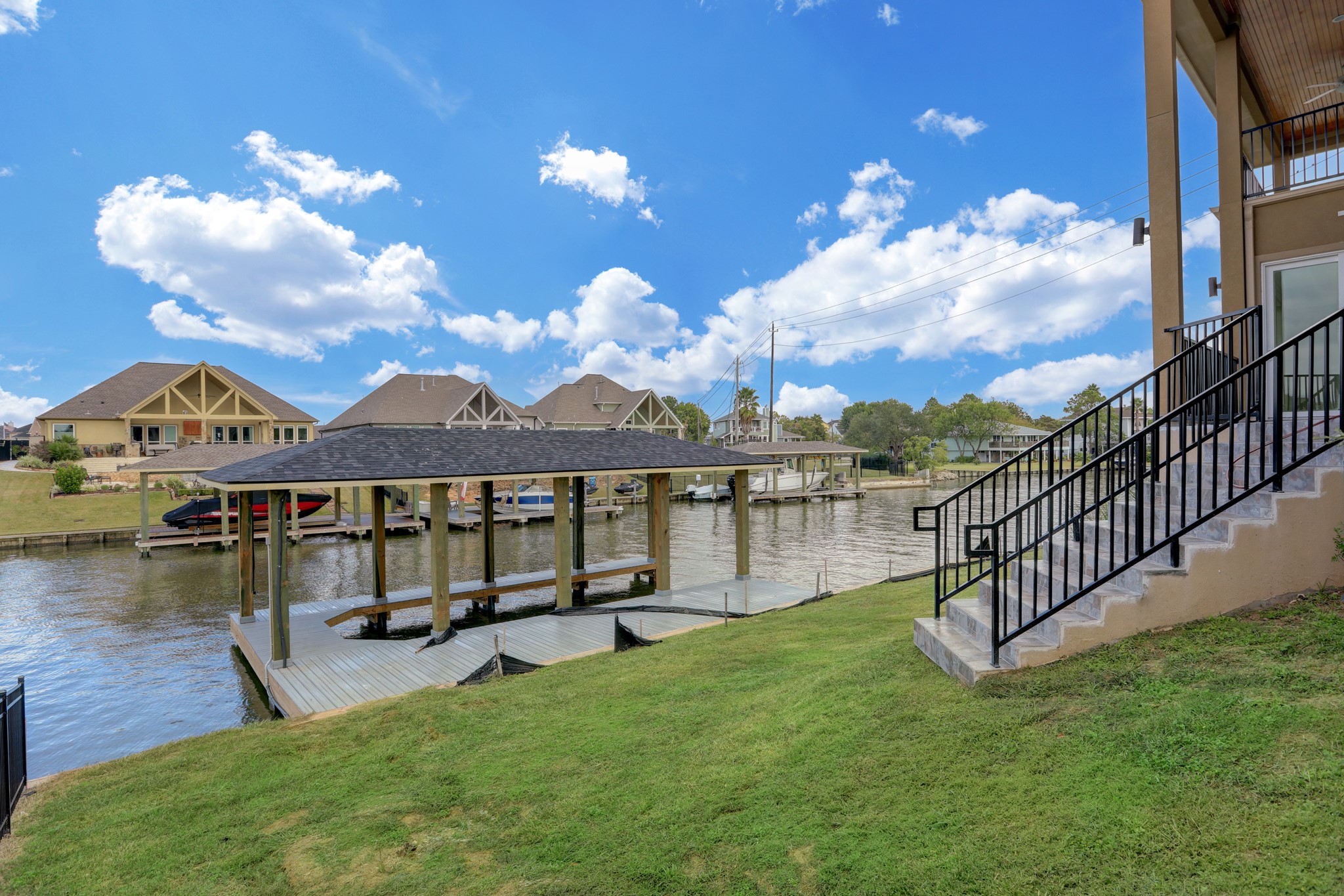 502 Amalfi Drive Property Photo 32