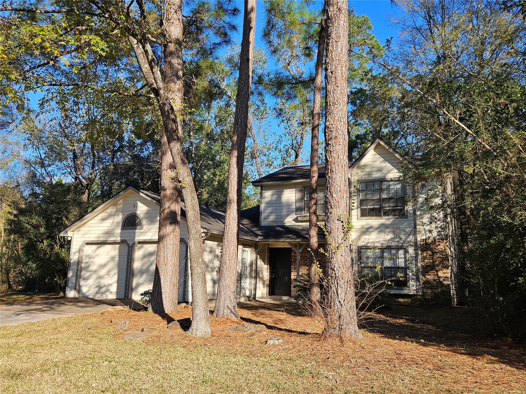 80 Fallenstone Drive Property Photo 1