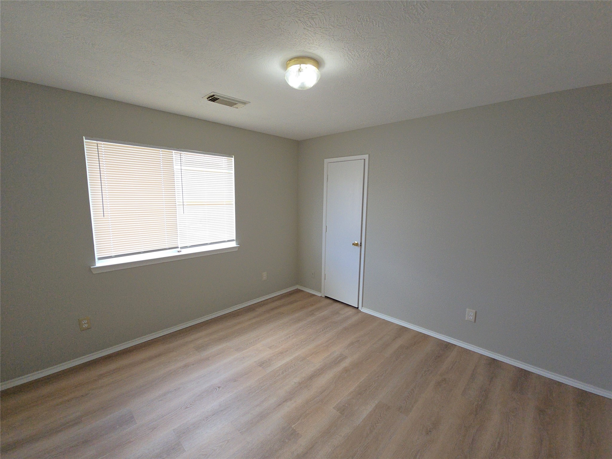 21802 Westfield Ridge Drive Property Photo 16