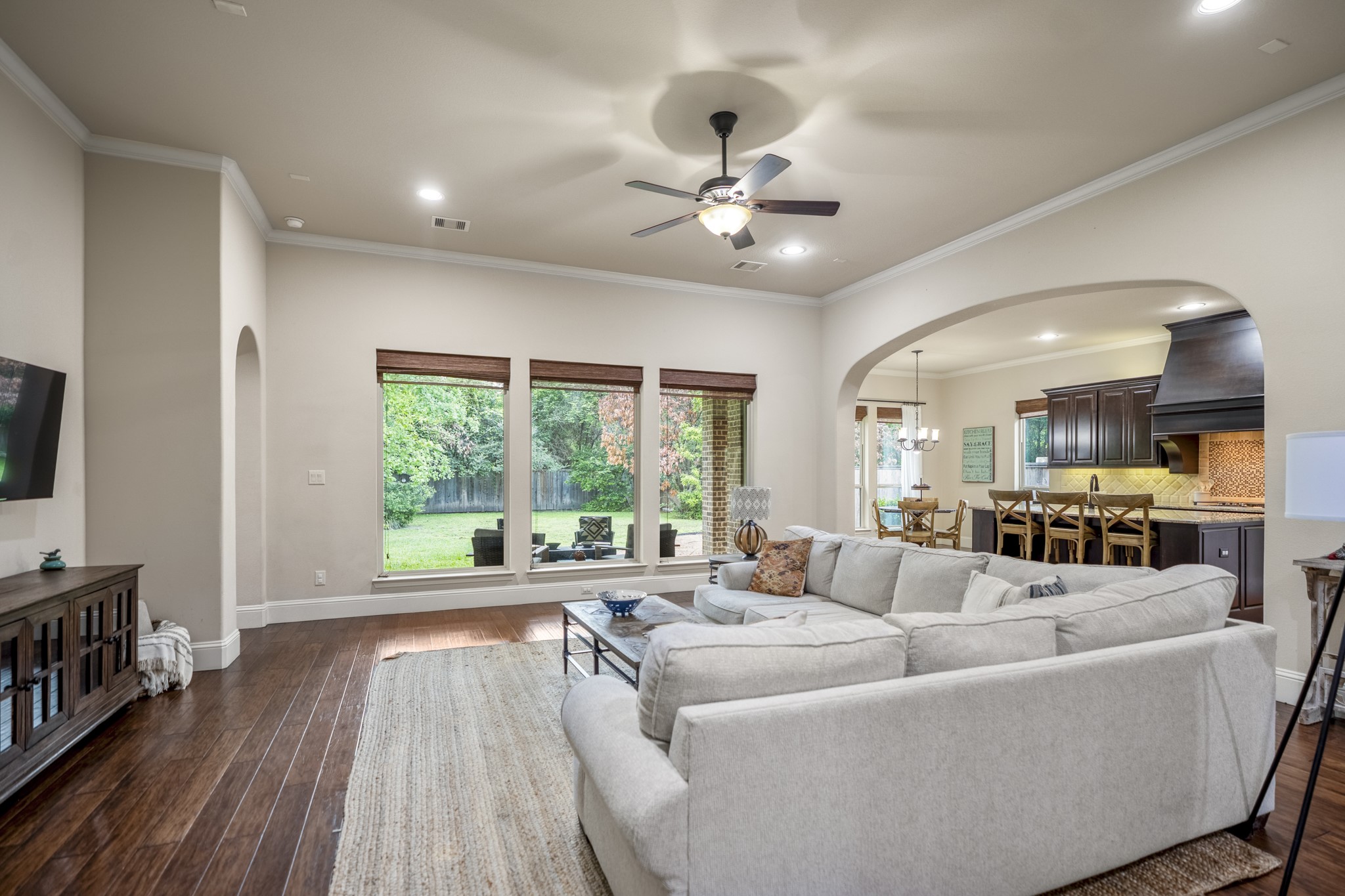 138 Monterrey Bend Property Photo 8