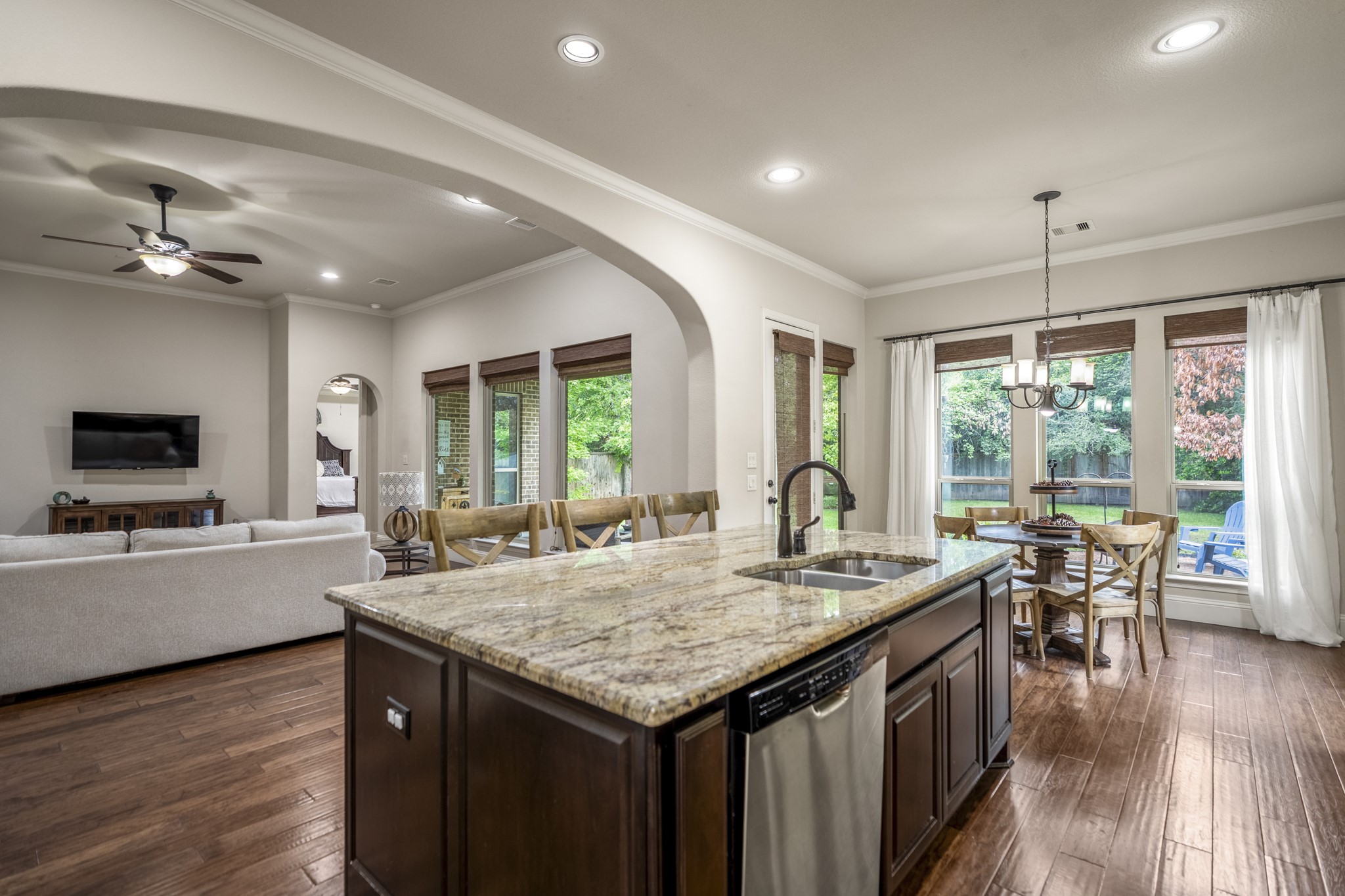 138 Monterrey Bend Property Photo 9
