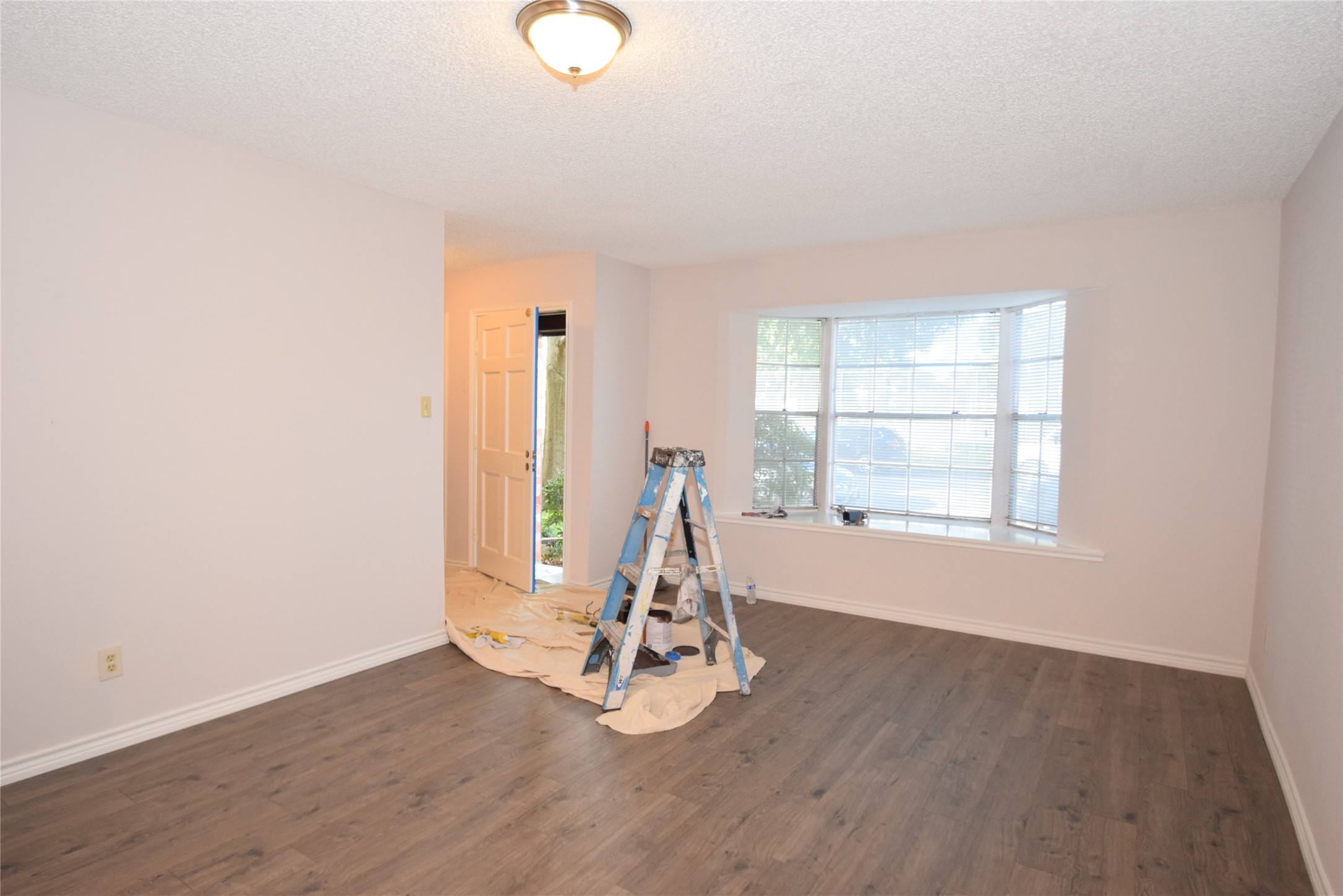 14239 Misty Meadow Lane Property Photo 3