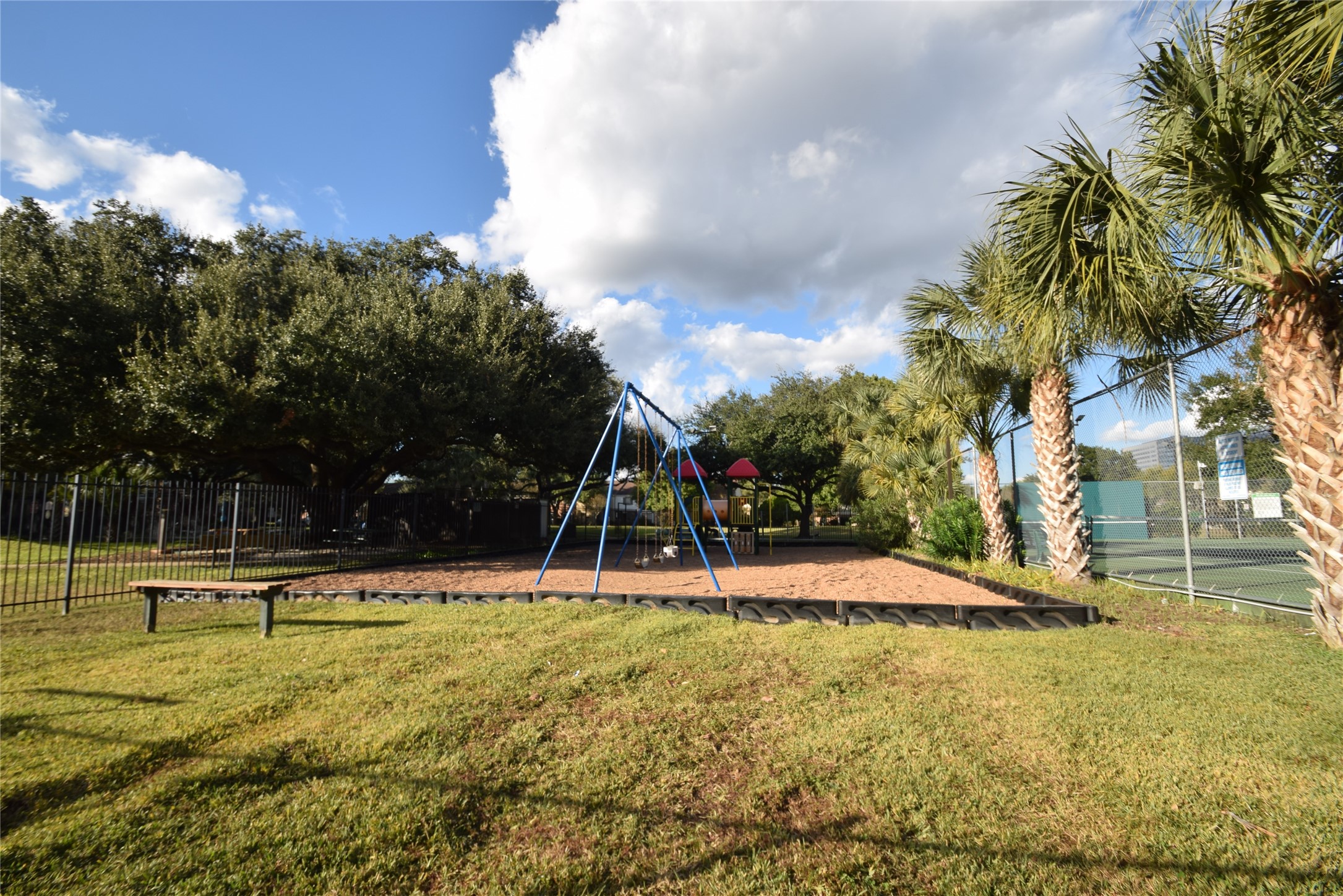 14239 Misty Meadow Lane Property Photo 25