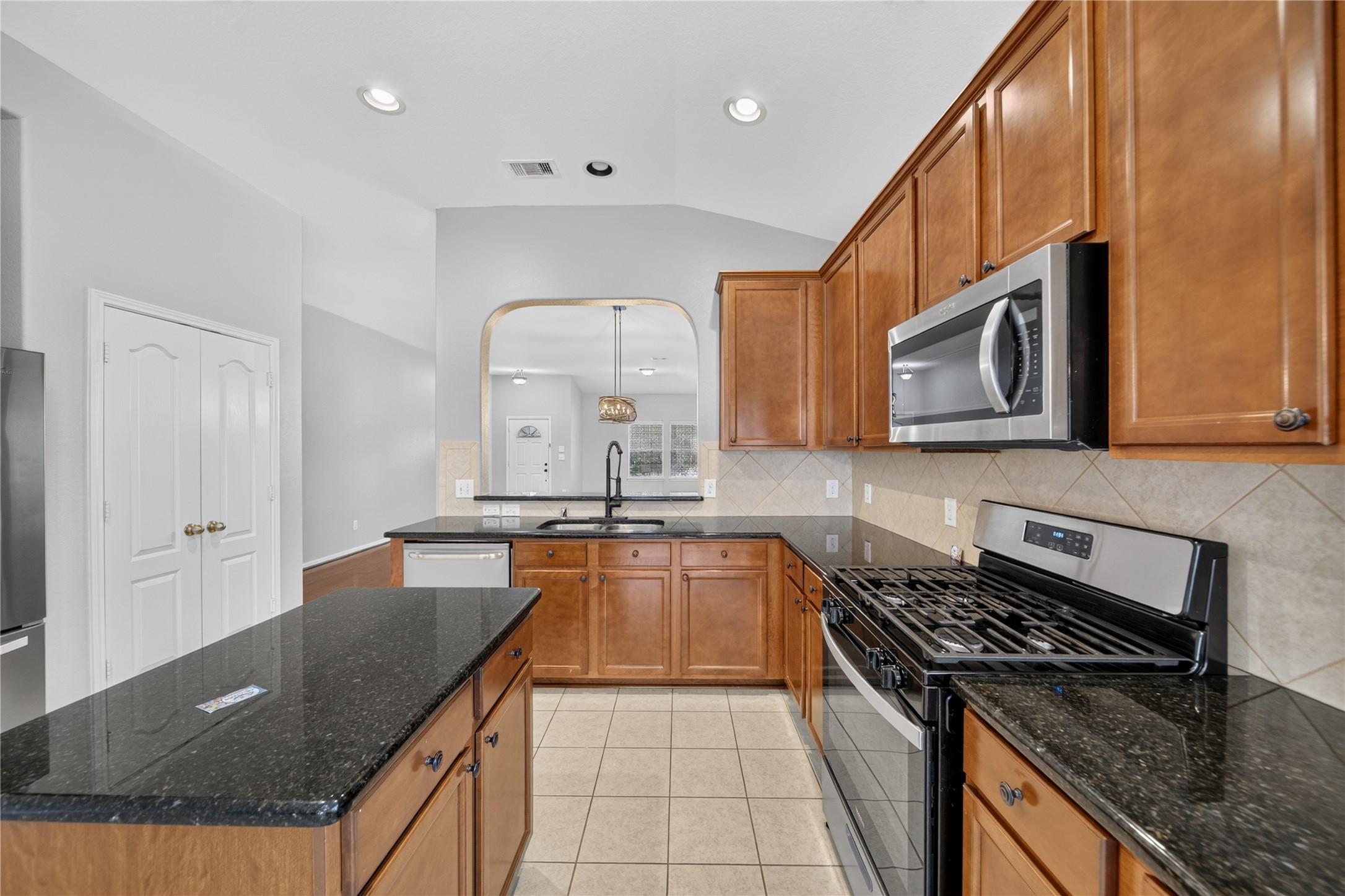 406 Mornington Lane Property Photo 13