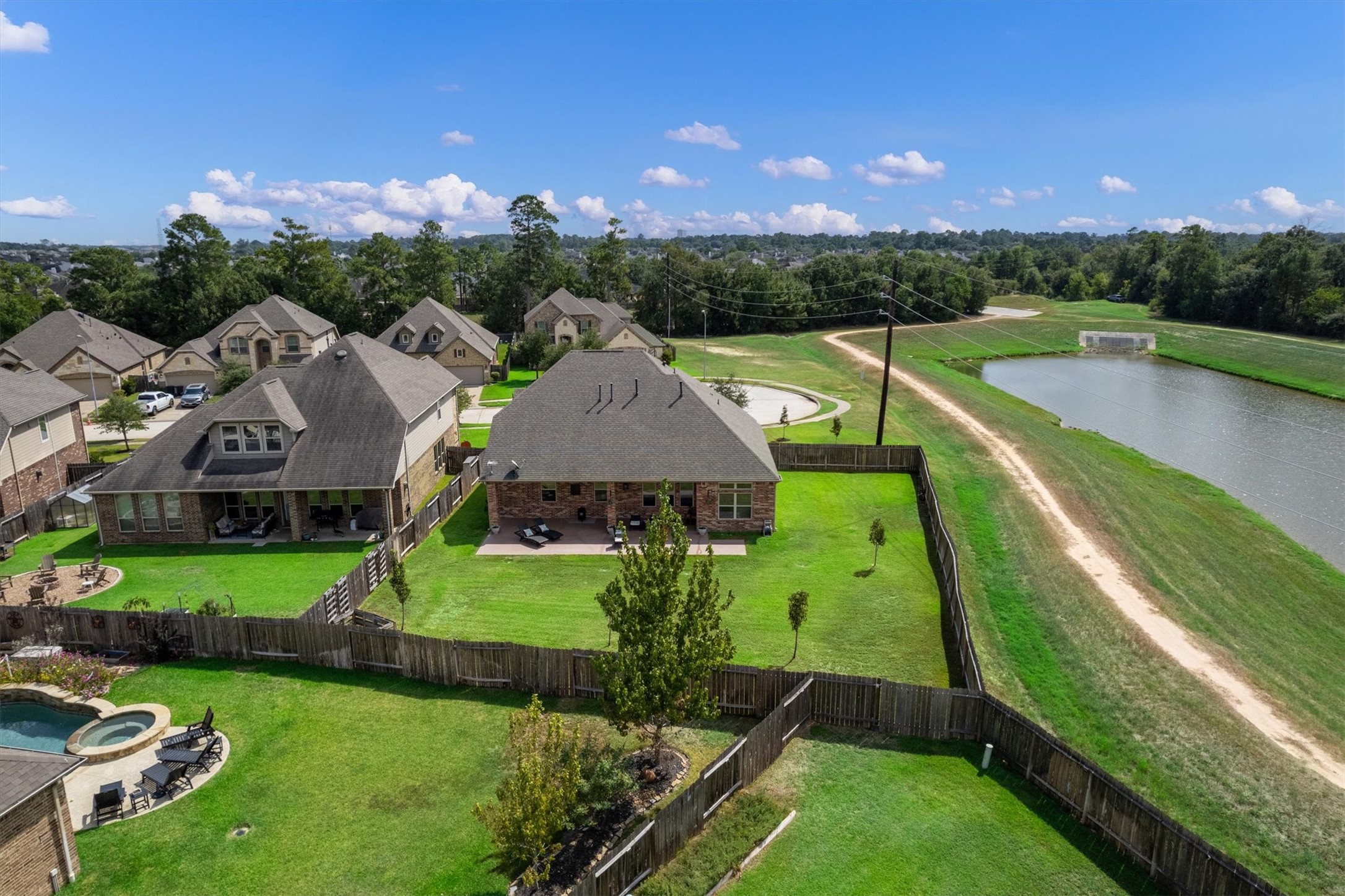 17903 Fernwood Bend Drive Property Photo 37