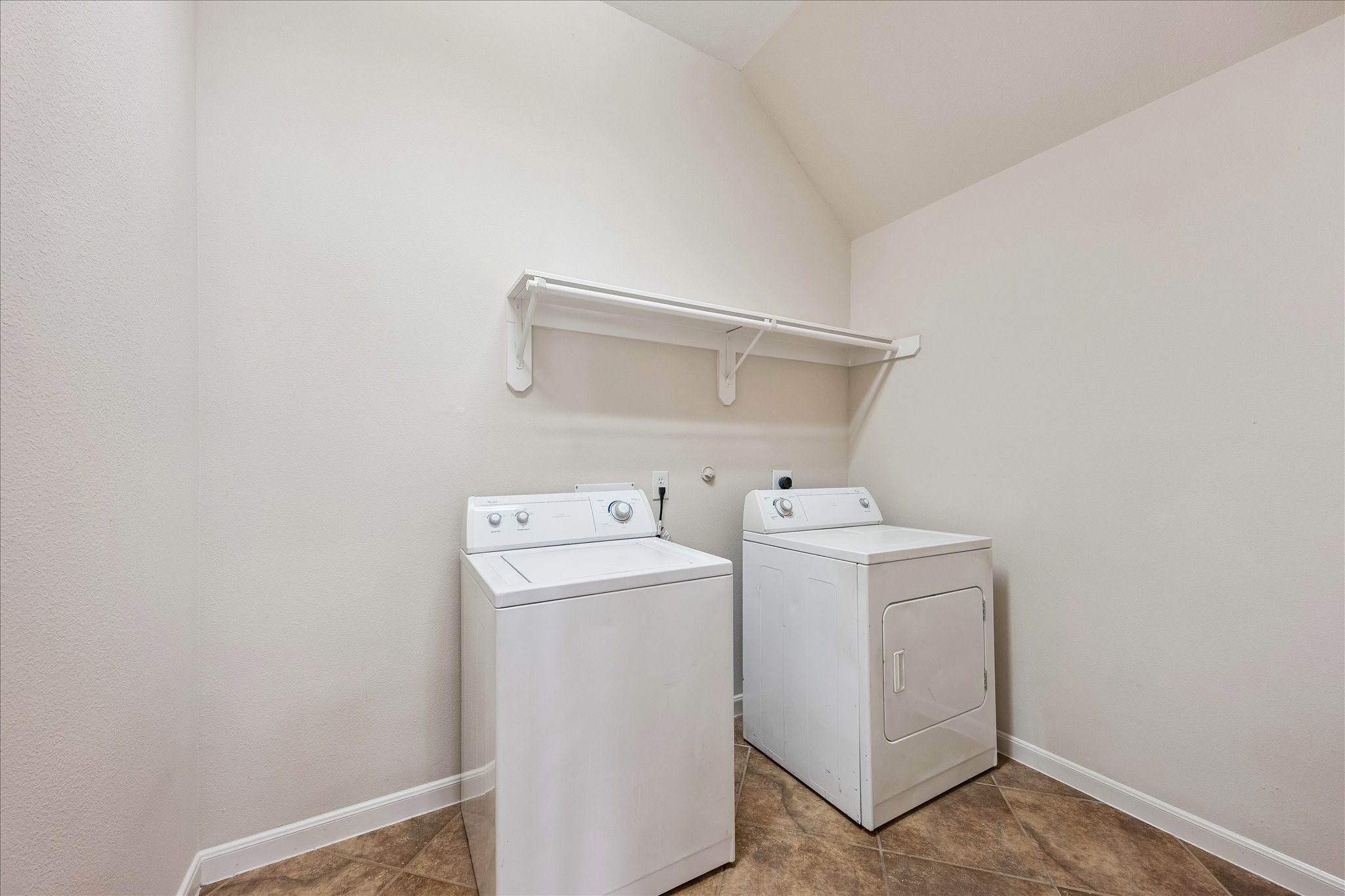 4010 Wolf Springs Court Property Photo 15
