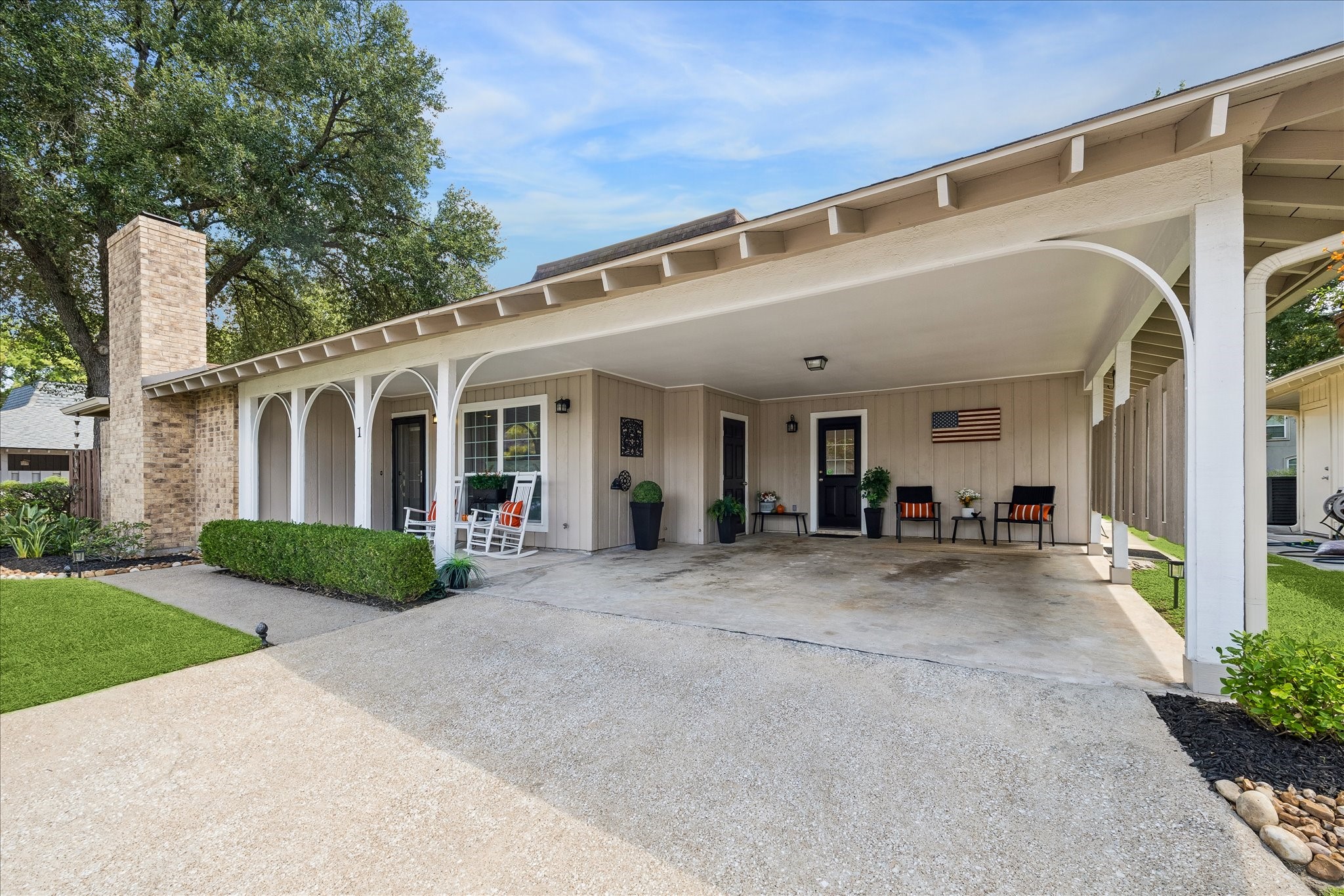 1 Champions Colony E Property Photo 2