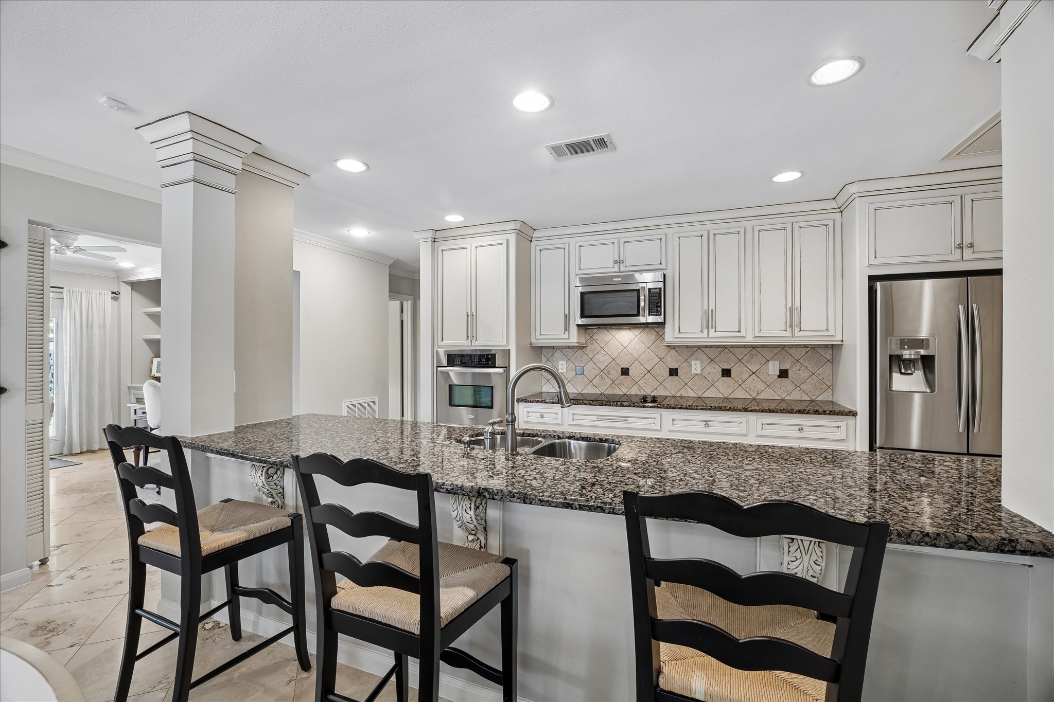1 Champions Colony E Property Photo 11