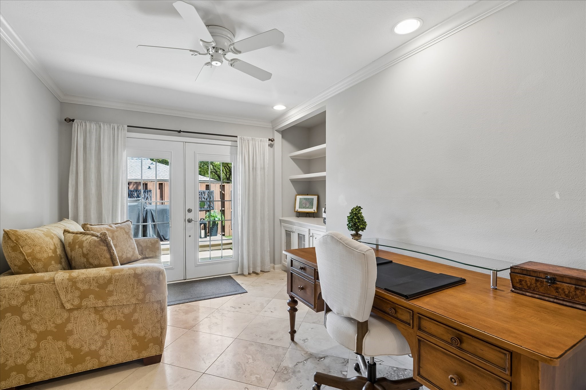 1 Champions Colony E Property Photo 17