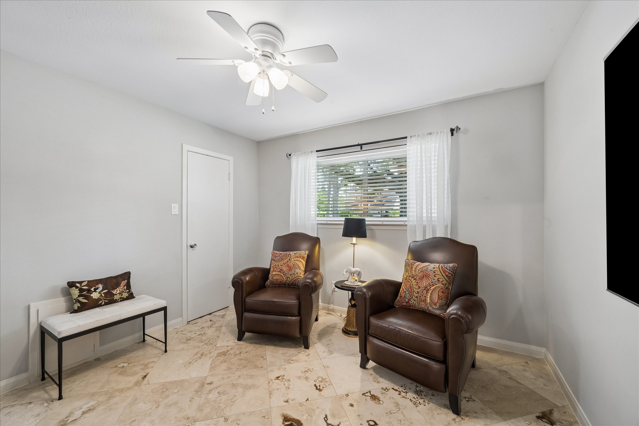 1 Champions Colony E Property Photo 21