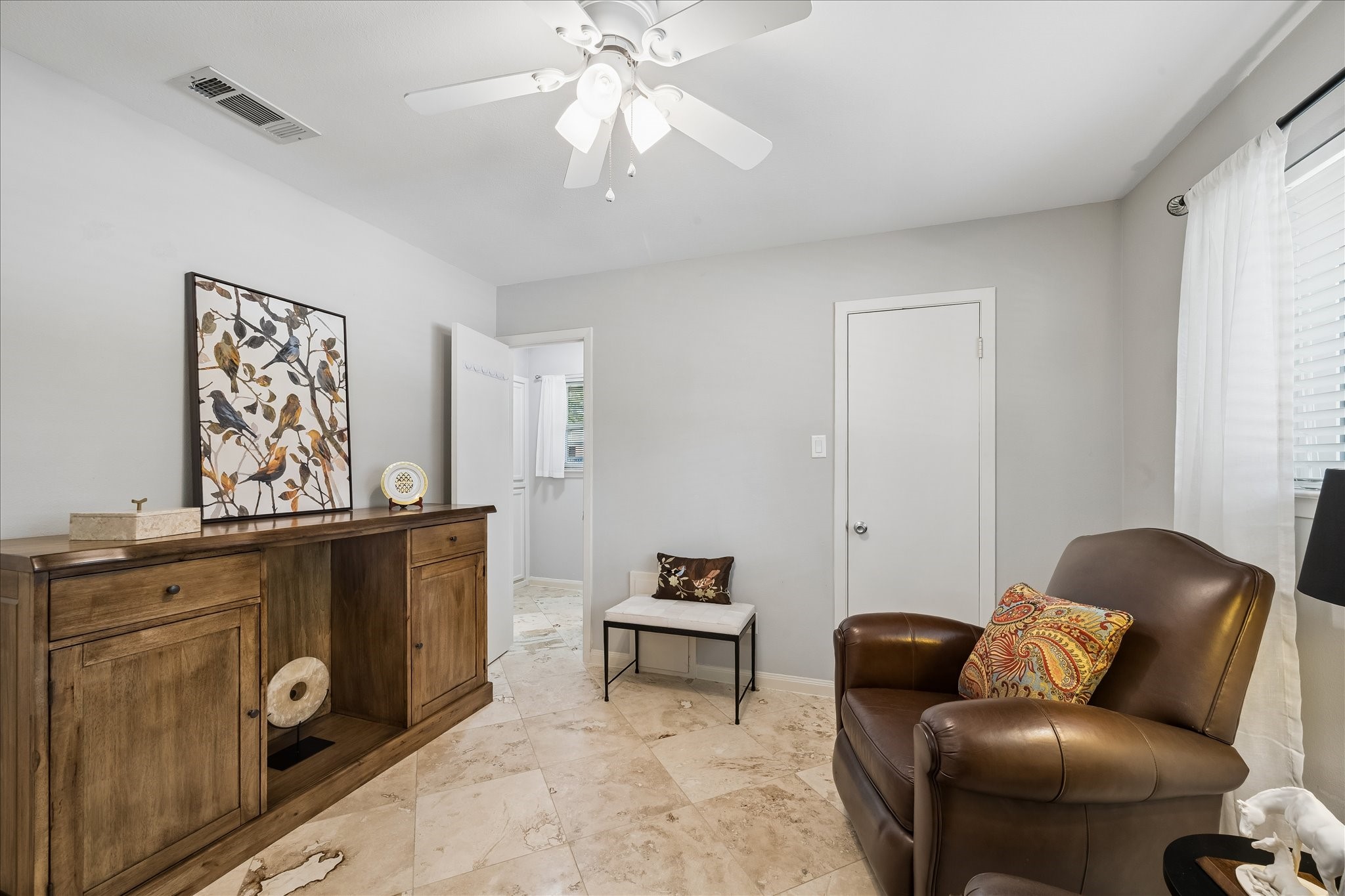 1 Champions Colony E Property Photo 22