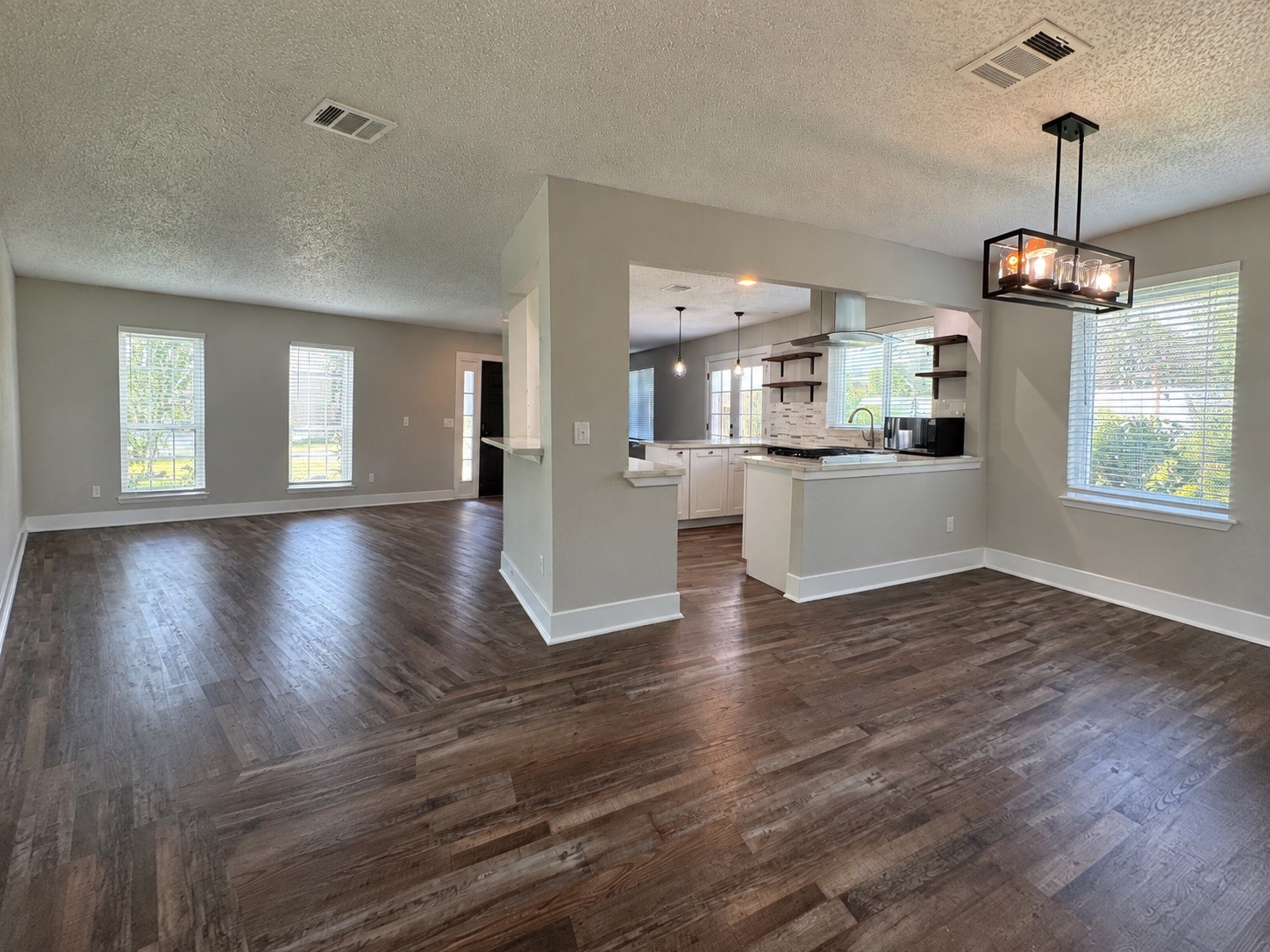 9222 Silver Tip Drive Property Photo 3