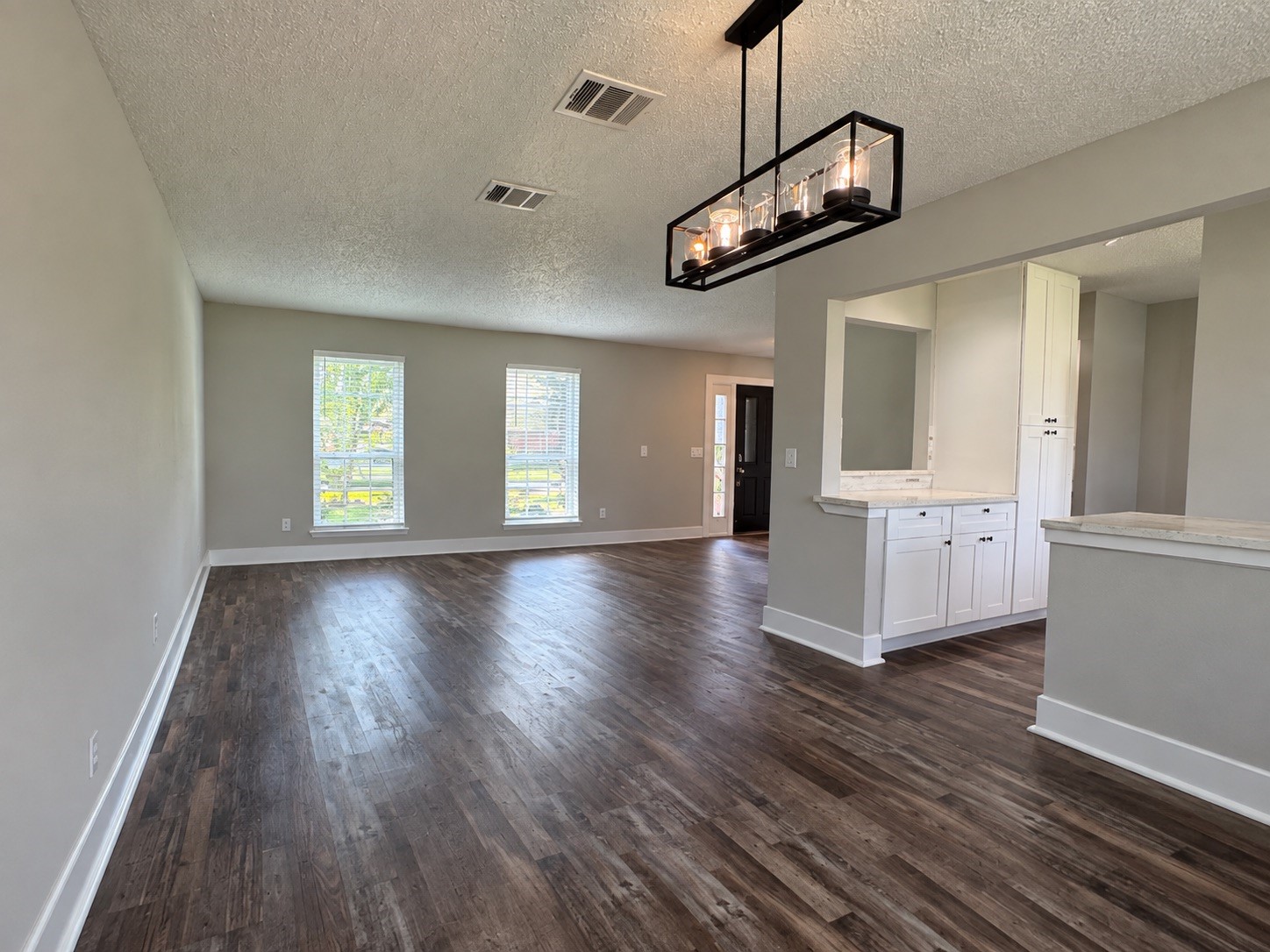 9222 Silver Tip Drive Property Photo 4
