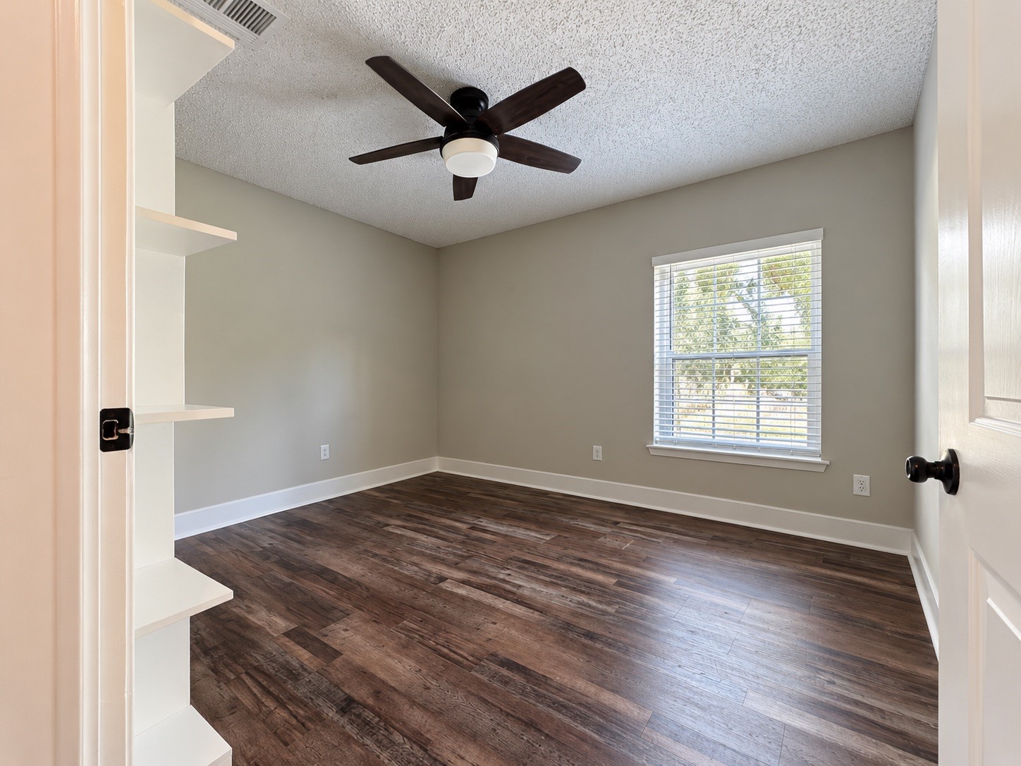 9222 Silver Tip Drive Property Photo 14