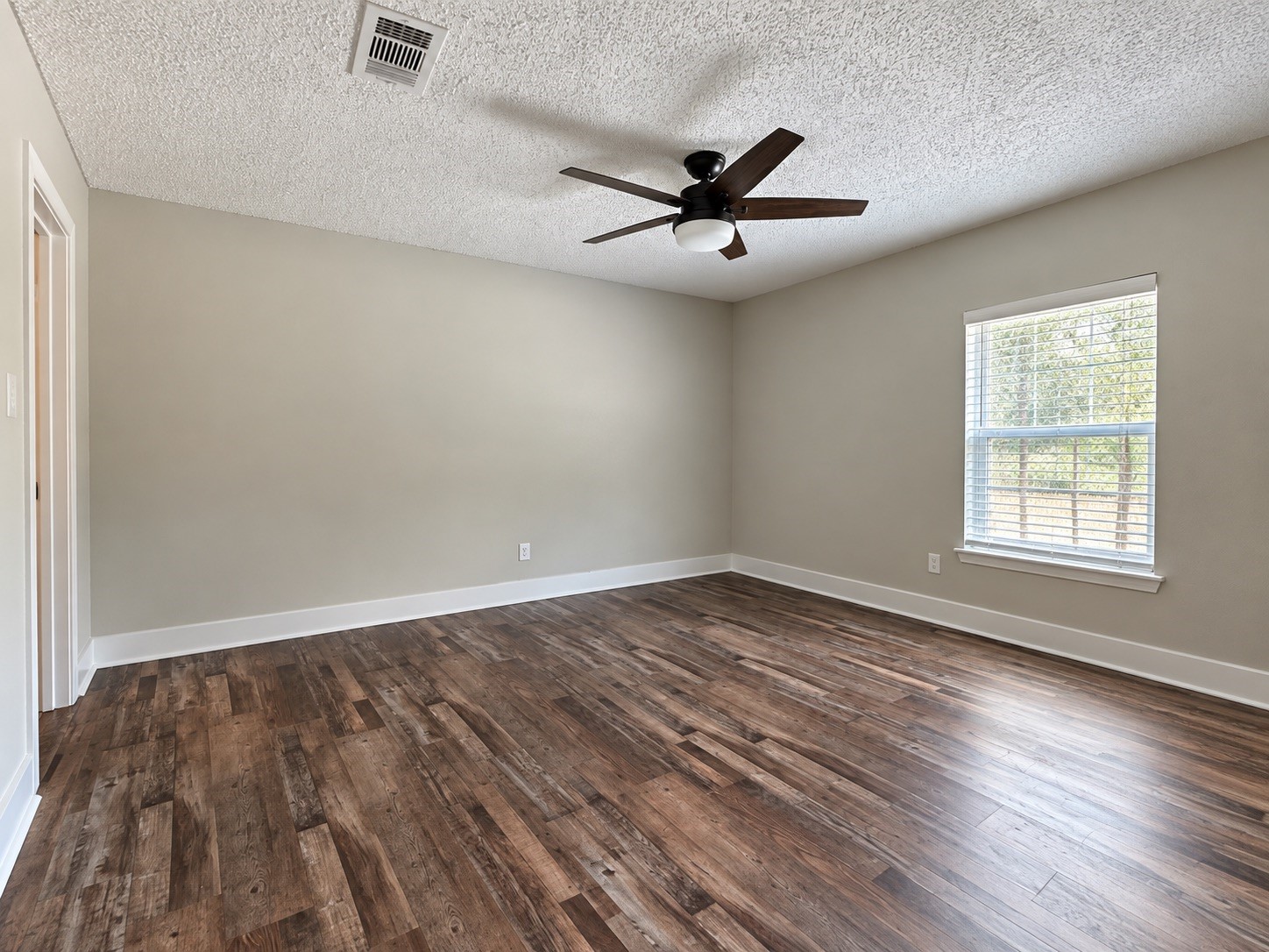 9222 Silver Tip Drive Property Photo 16