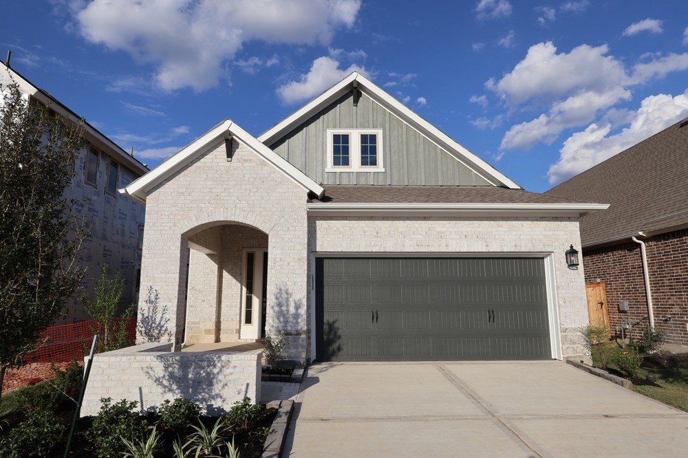 11210 Peacock Flower Street Property Photo 1