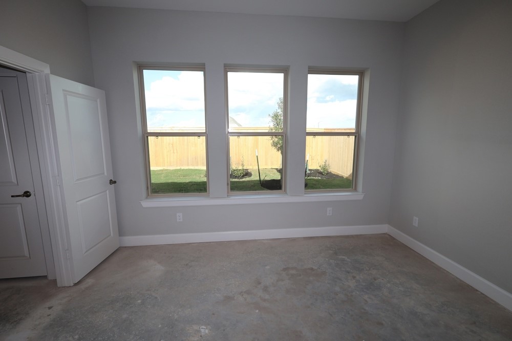 11210 Peacock Flower Street Property Photo 10