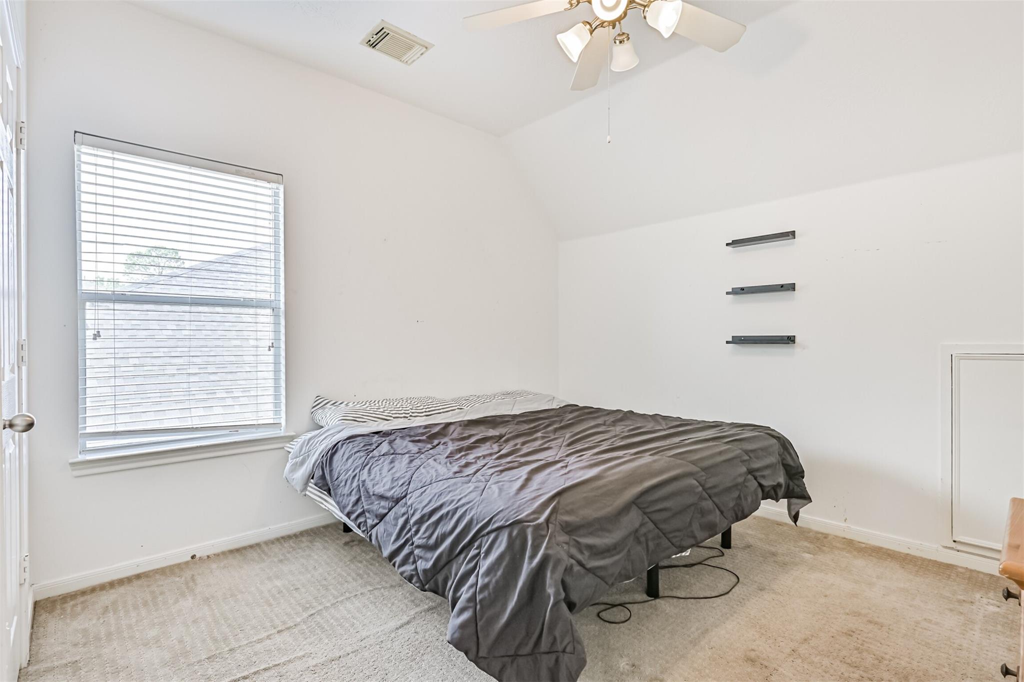 12527 Saratoga Woods Lane Property Photo 6