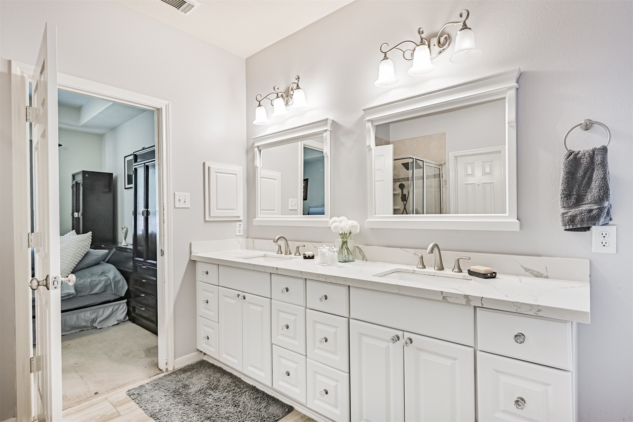 12527 Saratoga Woods Lane Property Photo 16