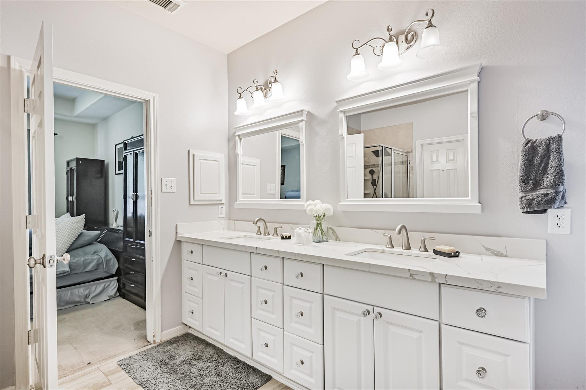 12527 Saratoga Woods Lane Property Photo 16