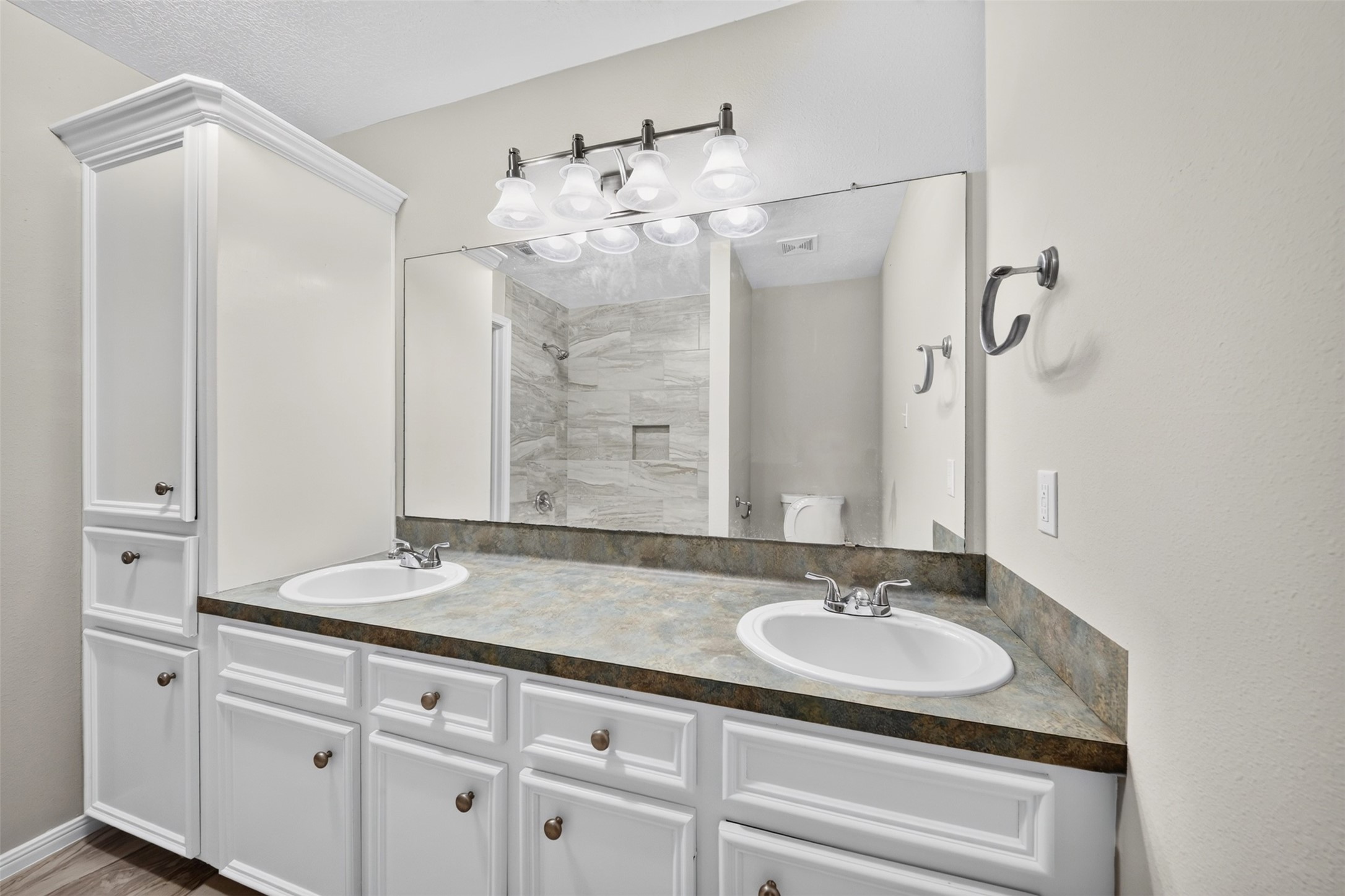 10546 Fawn Mist Drive Property Photo 24