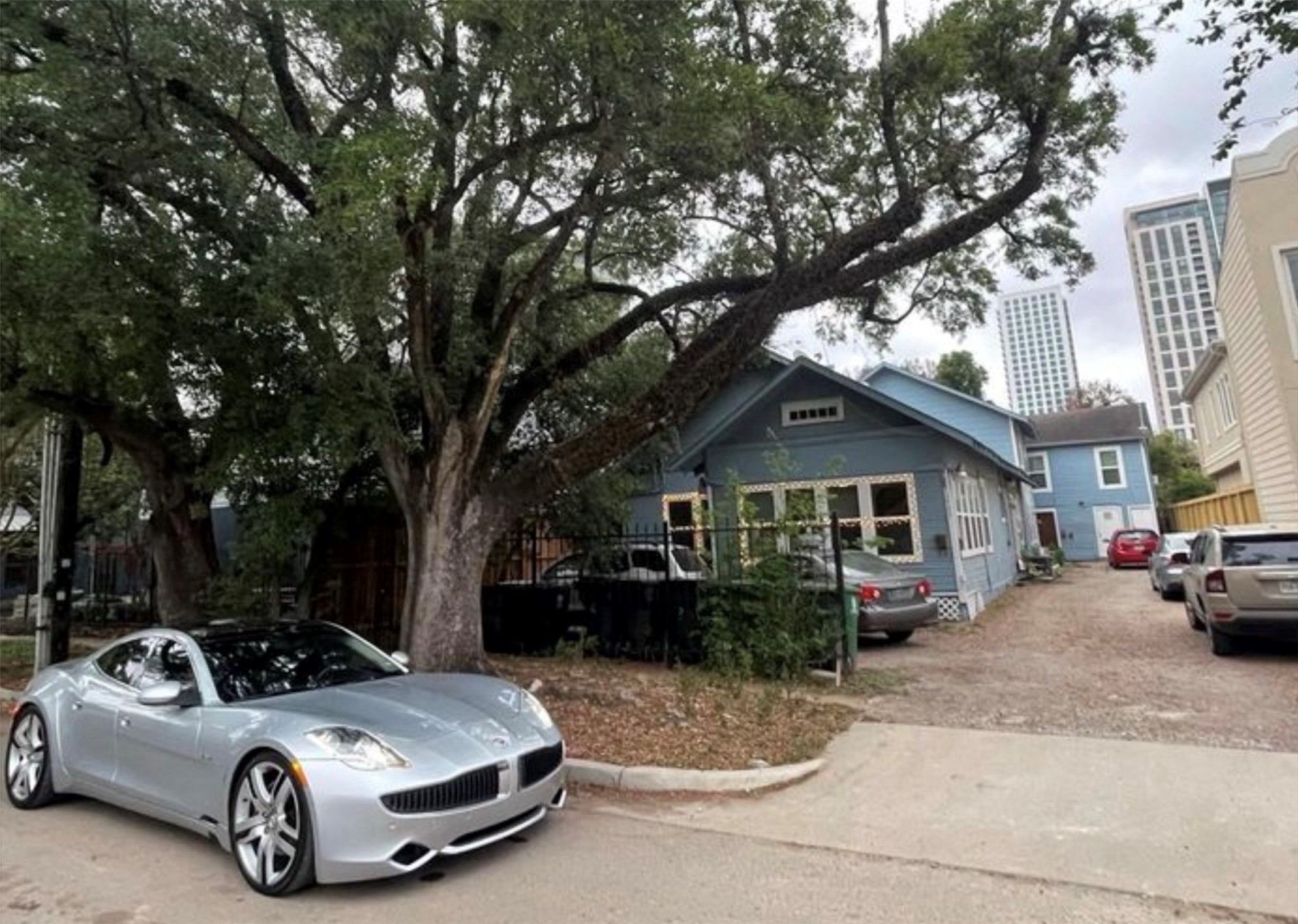 3403 Yupon Street Property Photo 1