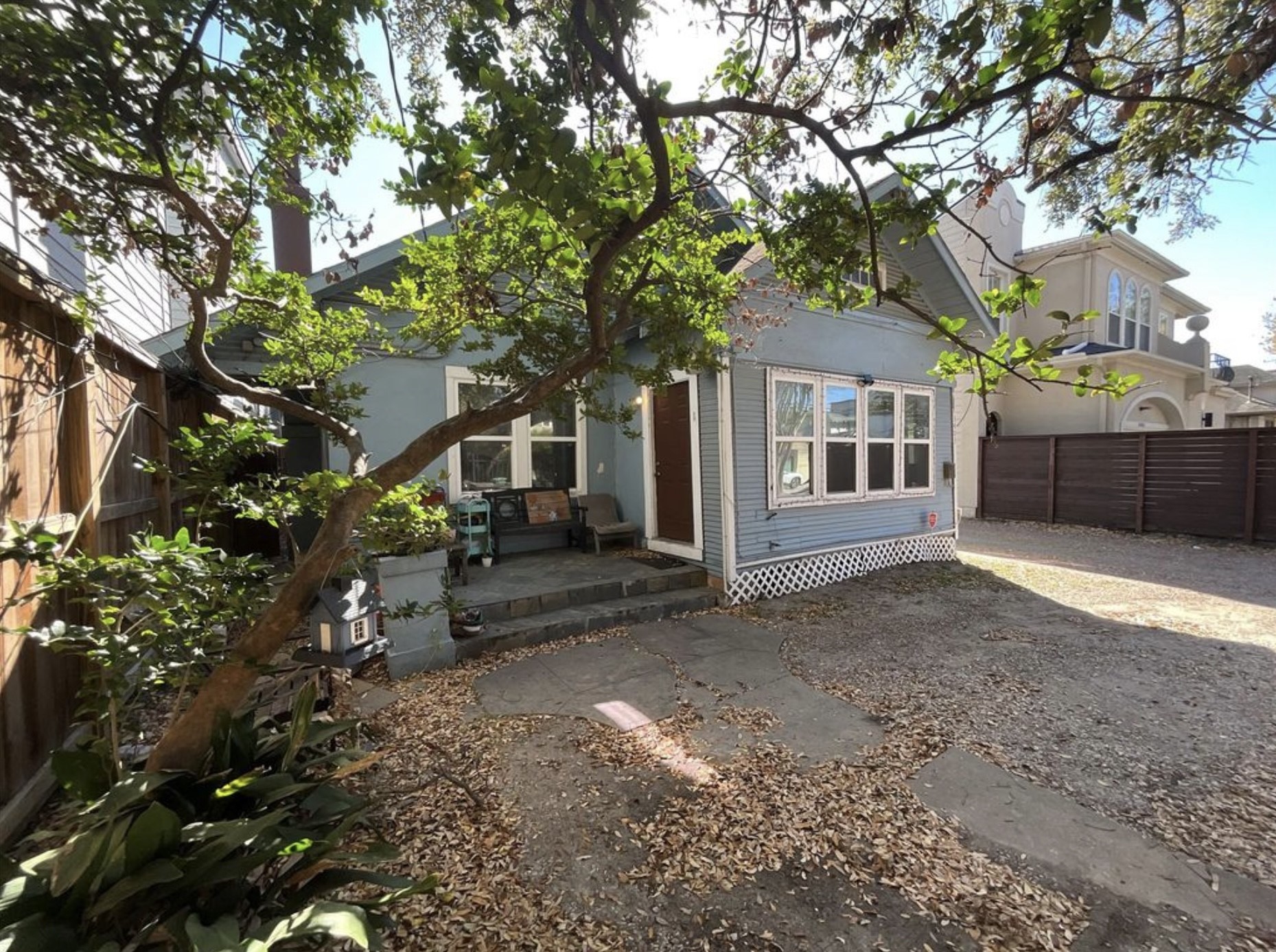 3403 Yupon Street Property Photo 3