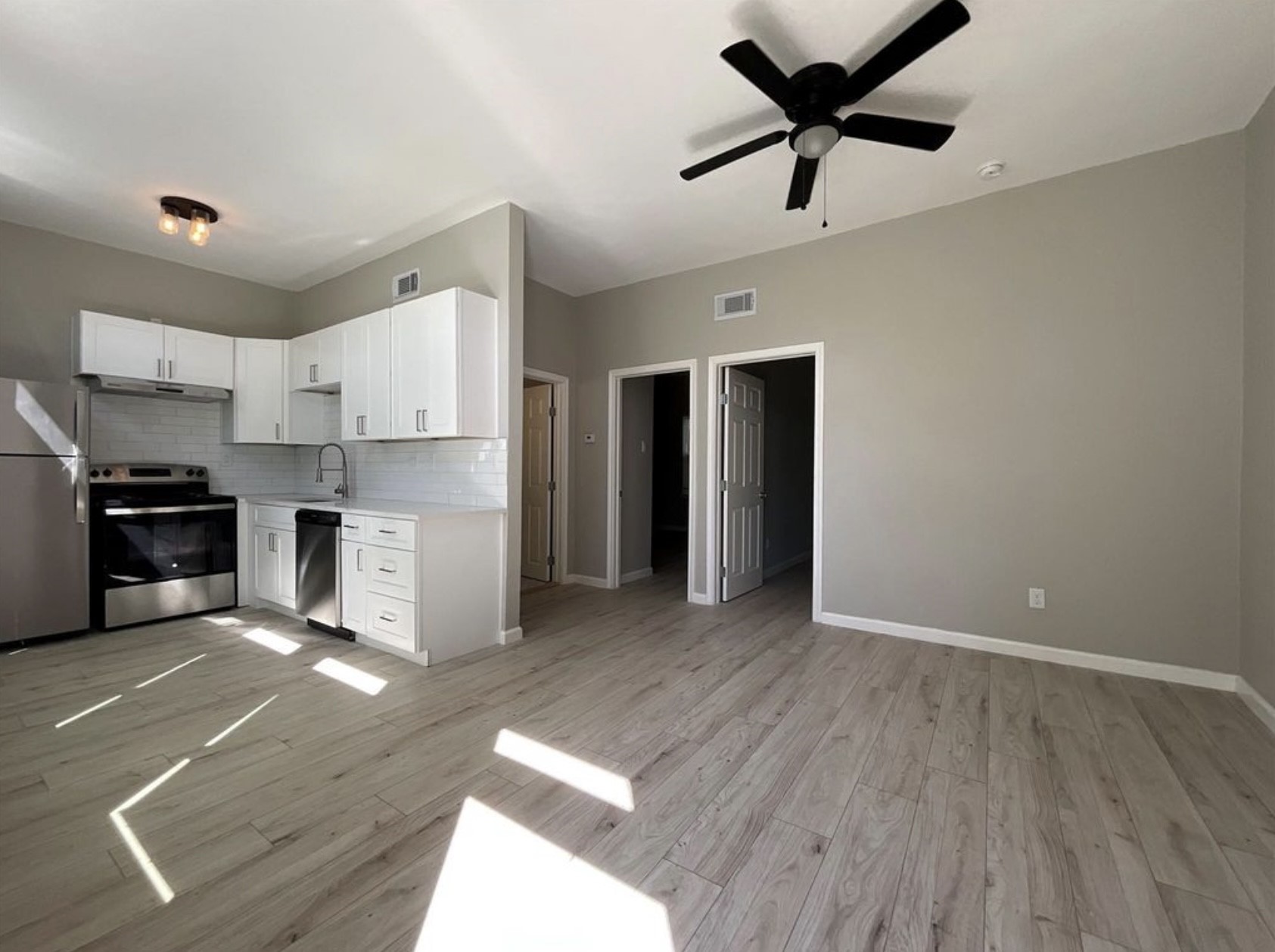 3403 Yupon Street Property Photo 9