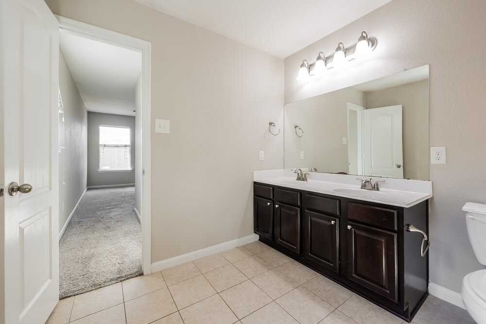 29327 Legends Green Drive Property Photo 10