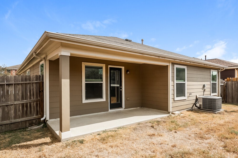 29327 Legends Green Drive Property Photo 15
