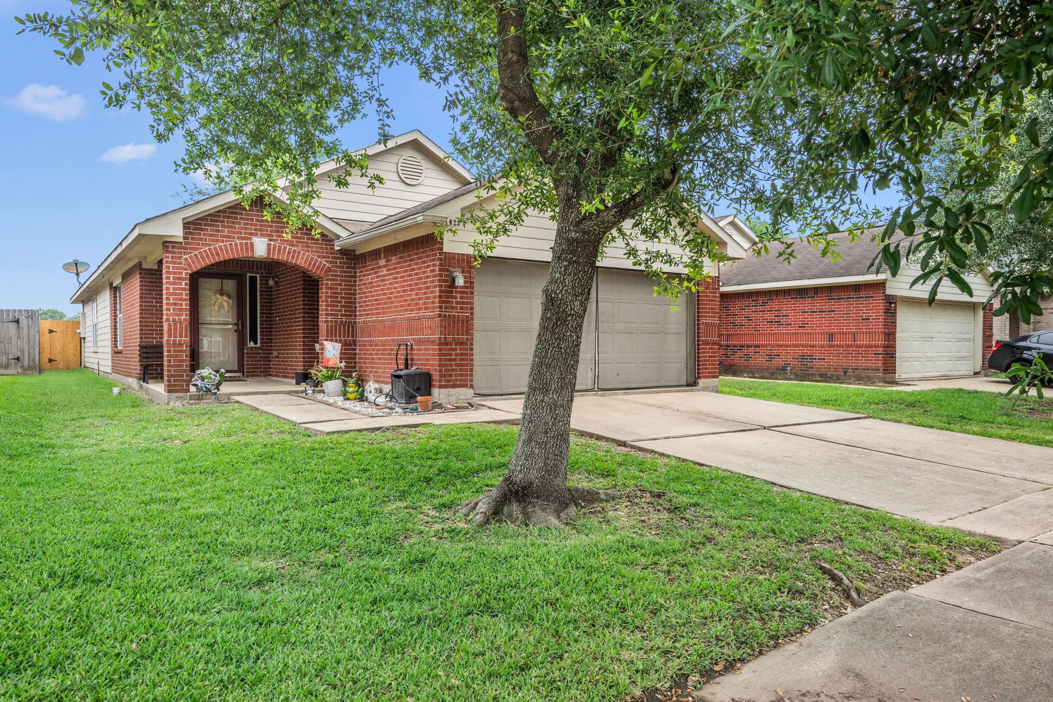 1023 Hampton Villa Lane Property Photo 3