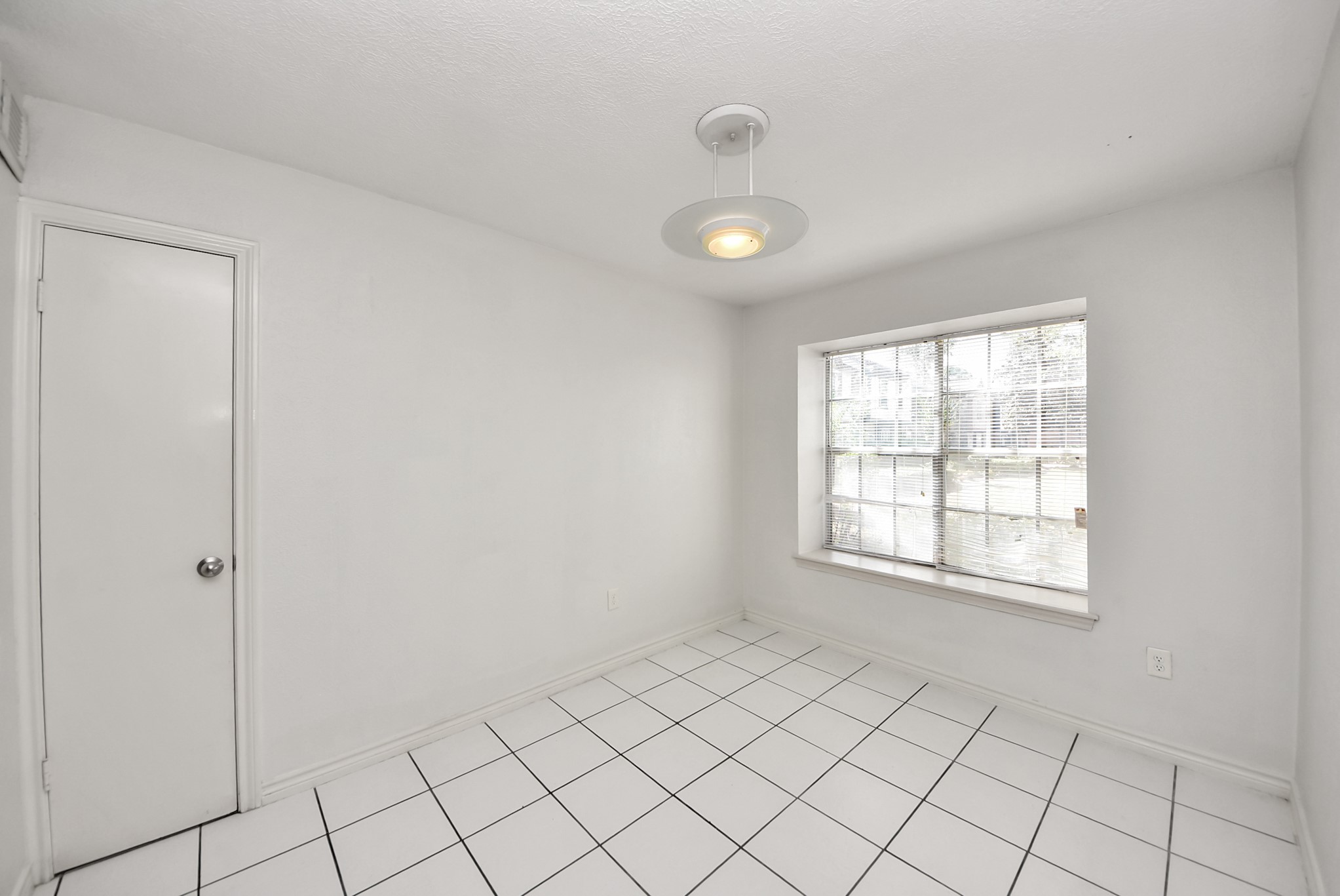 17105 Beaver Springs Dr Drive 9 Property Photo 29